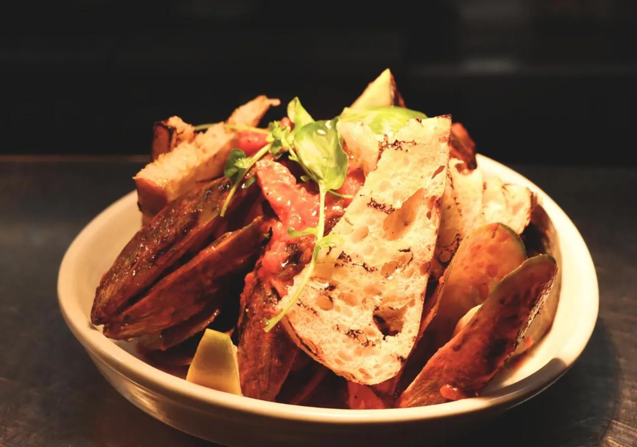 Restaurant/places to eat in JetPark Auckland Airport Hotel