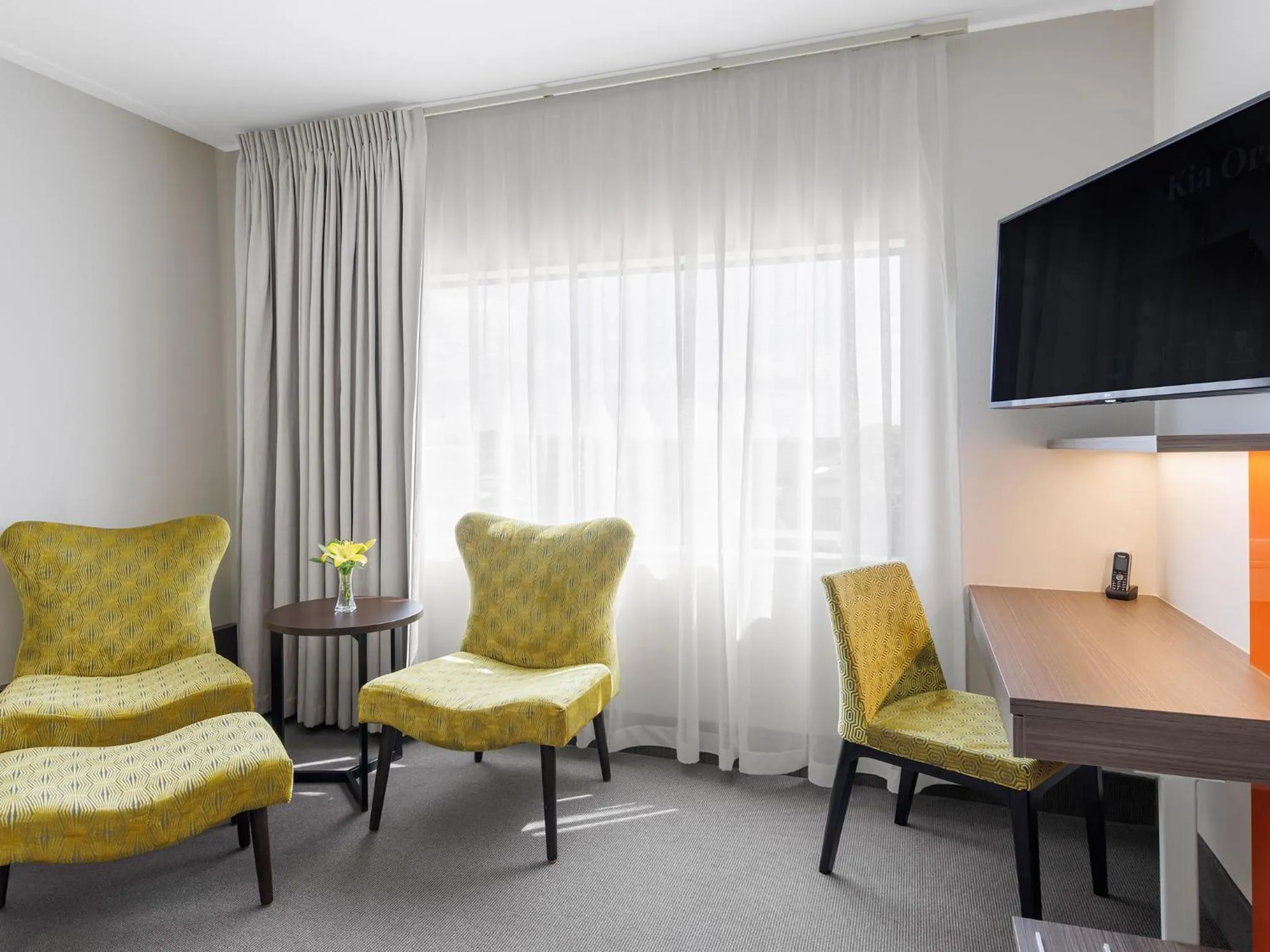 TV and multimedia in JetPark Auckland Airport Hotel