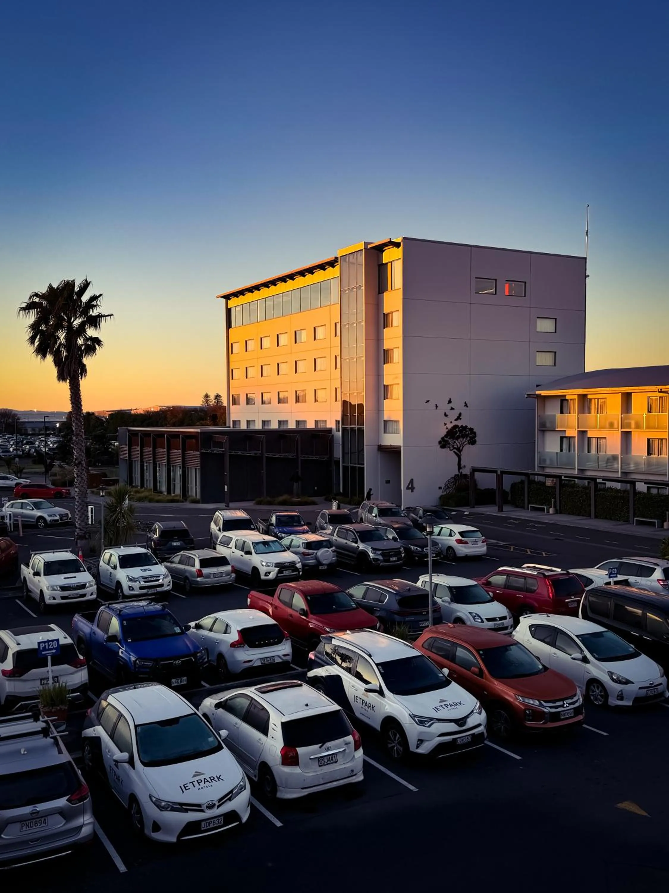 Property building in JetPark Auckland Airport Hotel