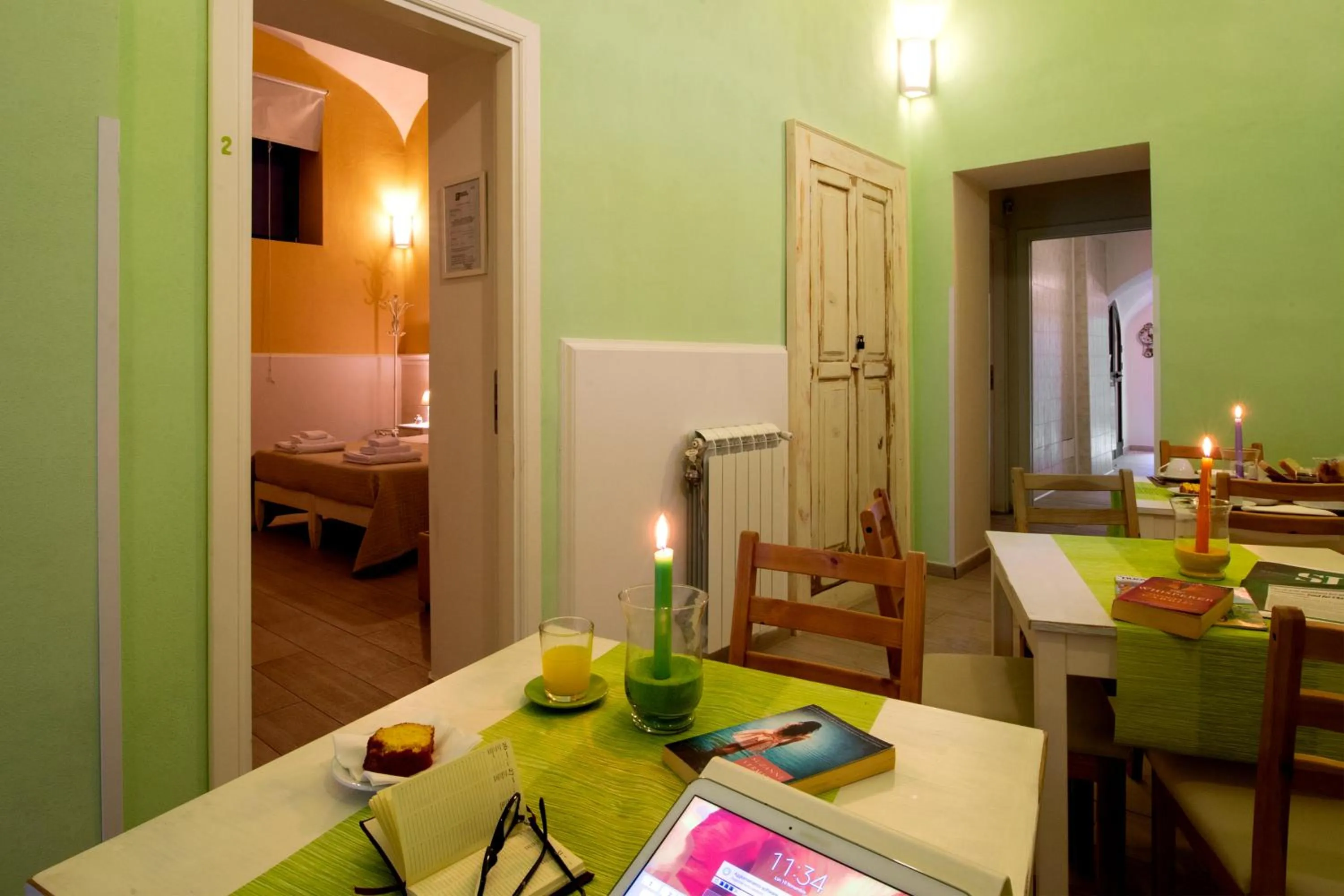 Seating area, Bed in Il Giardino di Tonia - Oplontis Guest House - Bed & Garden -