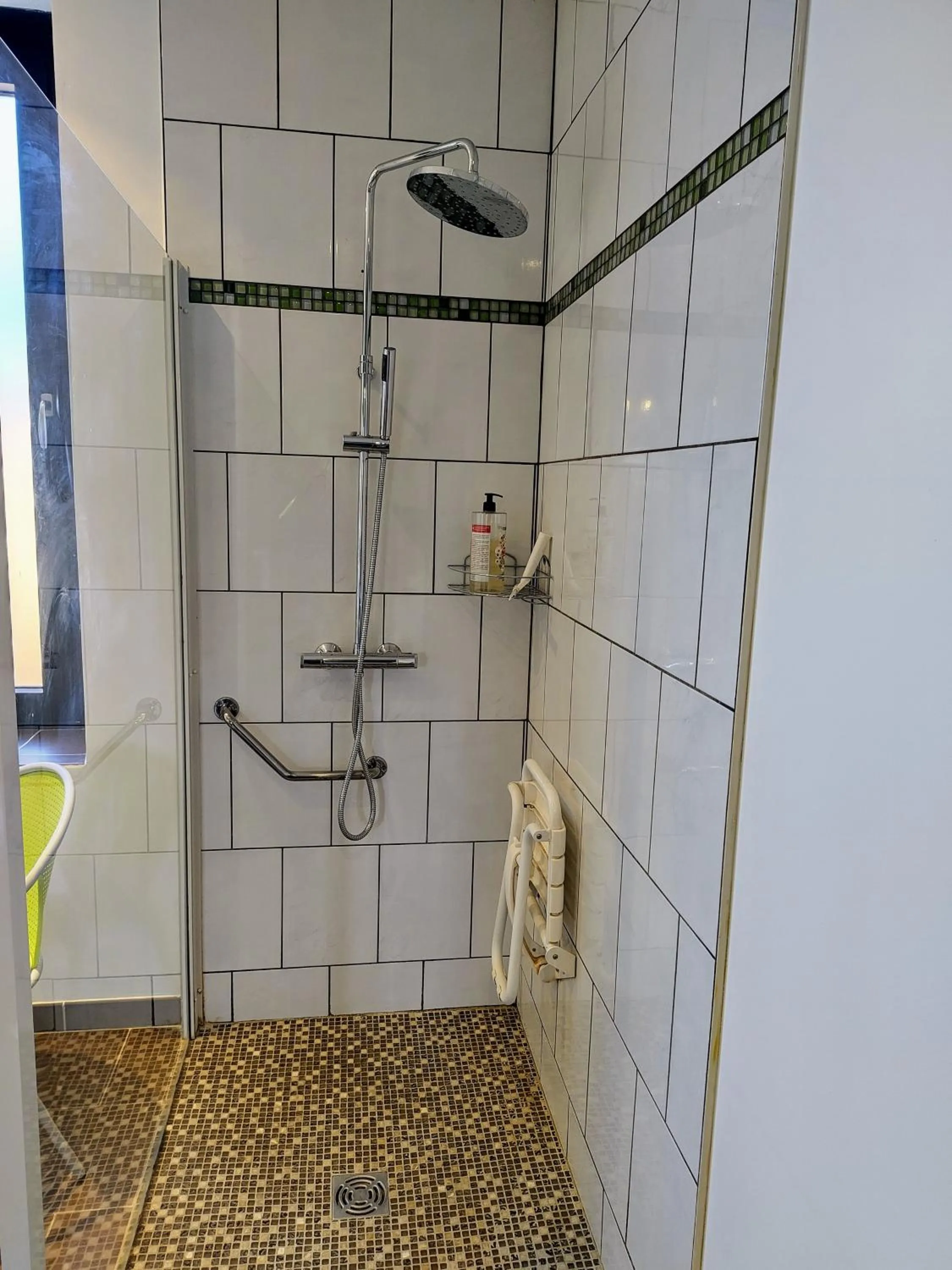 Bathroom in Aubépine