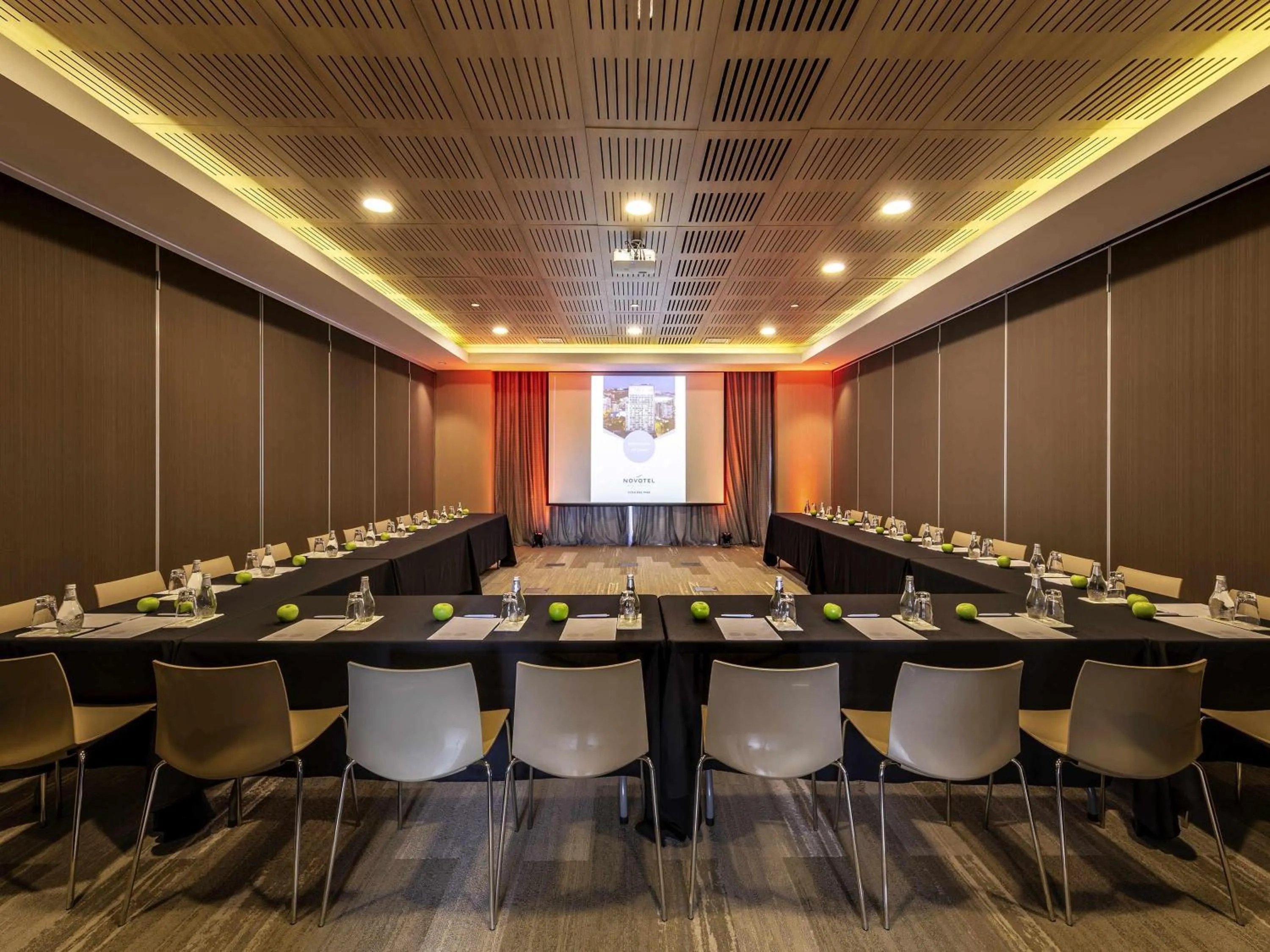 Meeting/conference room in Novotel Vina del Mar