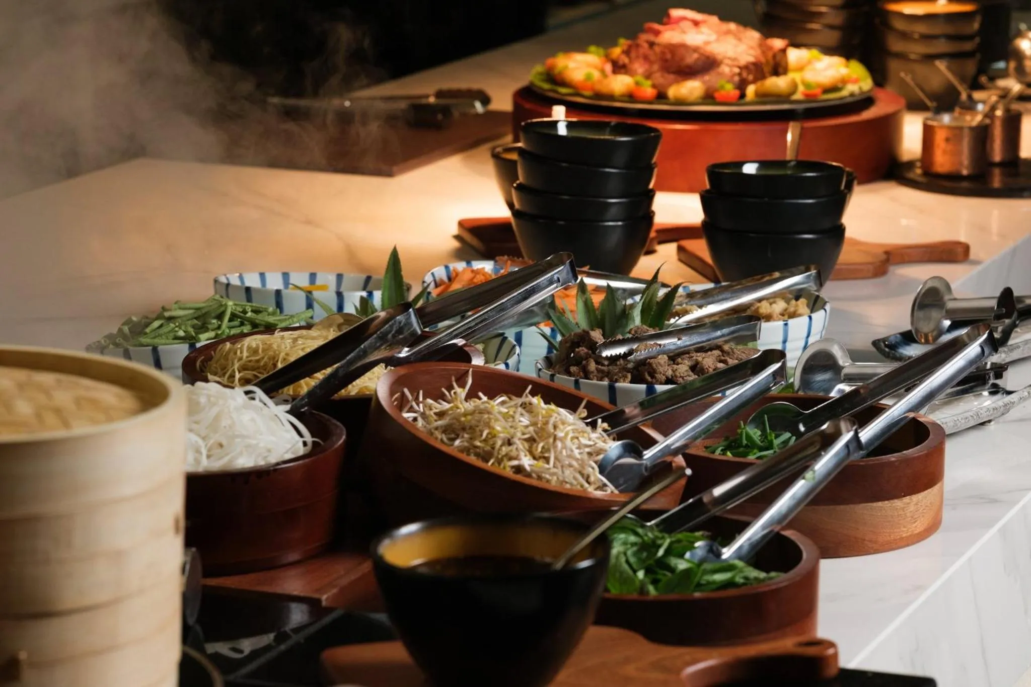 Restaurant/places to eat in Crowne Plaza Fiji Nadi Bay Resort & Spa by IHG