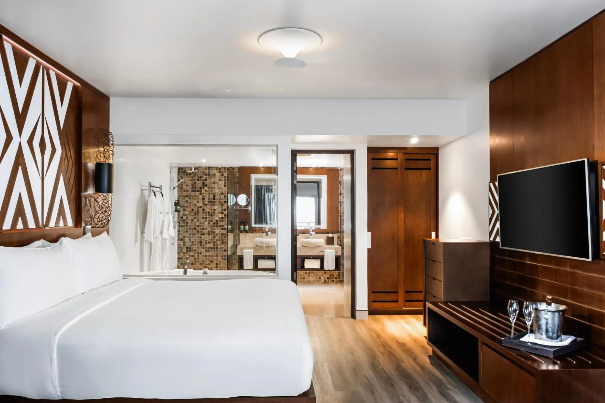 Photo of the whole room, Bed in Crowne Plaza Fiji Nadi Bay Resort & Spa by IHG