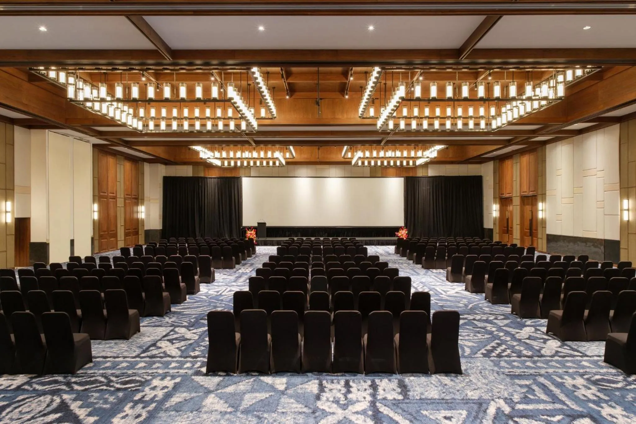 Meeting/conference room in Crowne Plaza Fiji Nadi Bay Resort & Spa by IHG