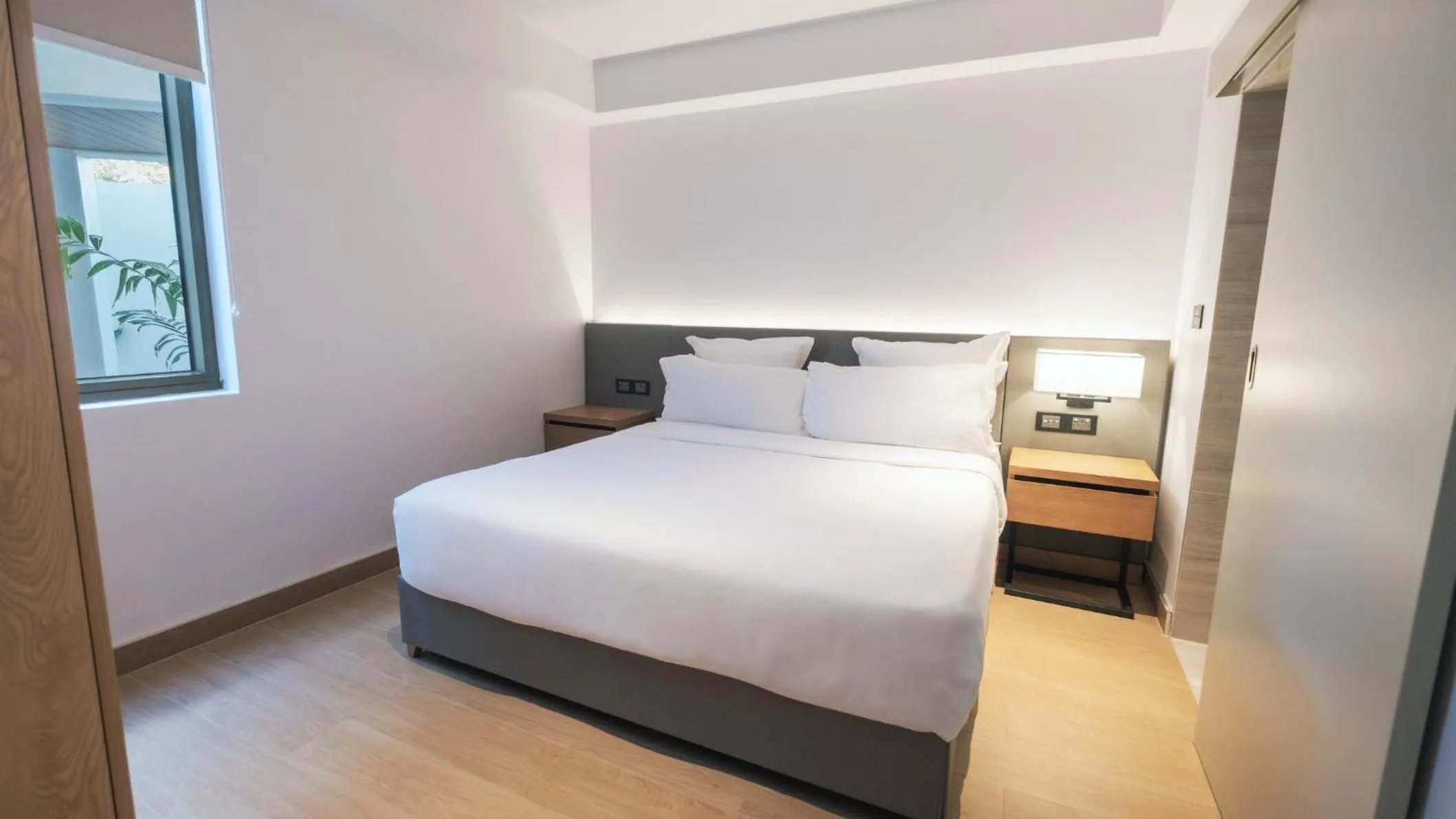 Photo of the whole room, Bed in Crowne Plaza Fiji Nadi Bay Resort & Spa by IHG