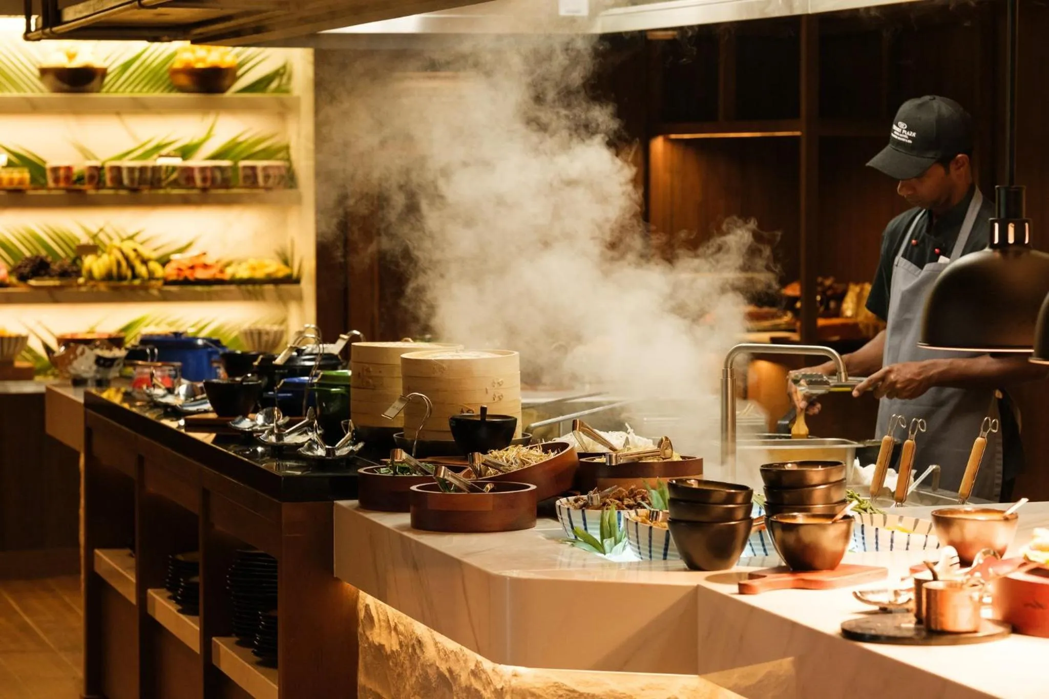 Restaurant/places to eat in Crowne Plaza Fiji Nadi Bay Resort & Spa by IHG