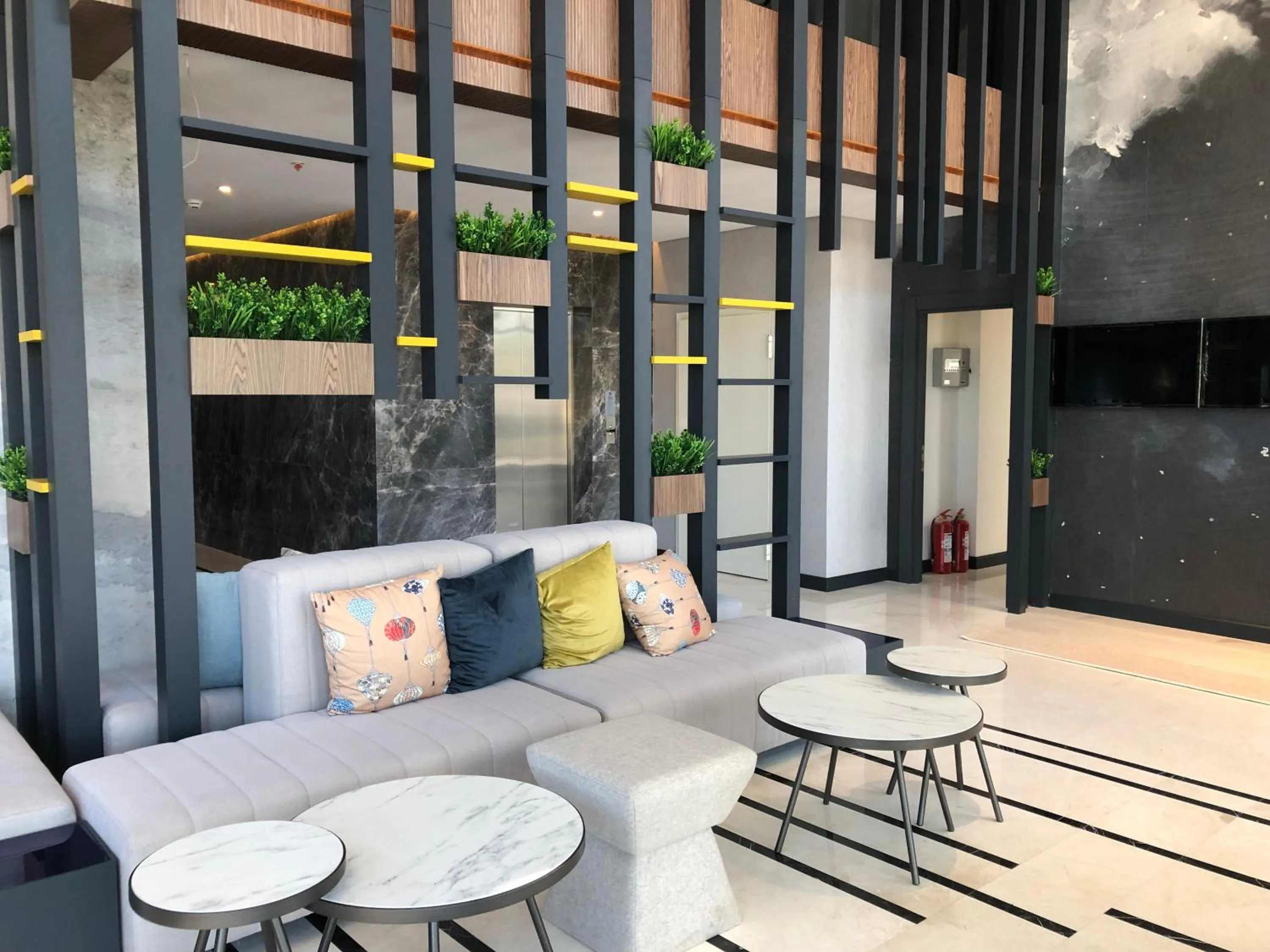 Communal lounge/ TV room in ibis Styles Izmir Bornova