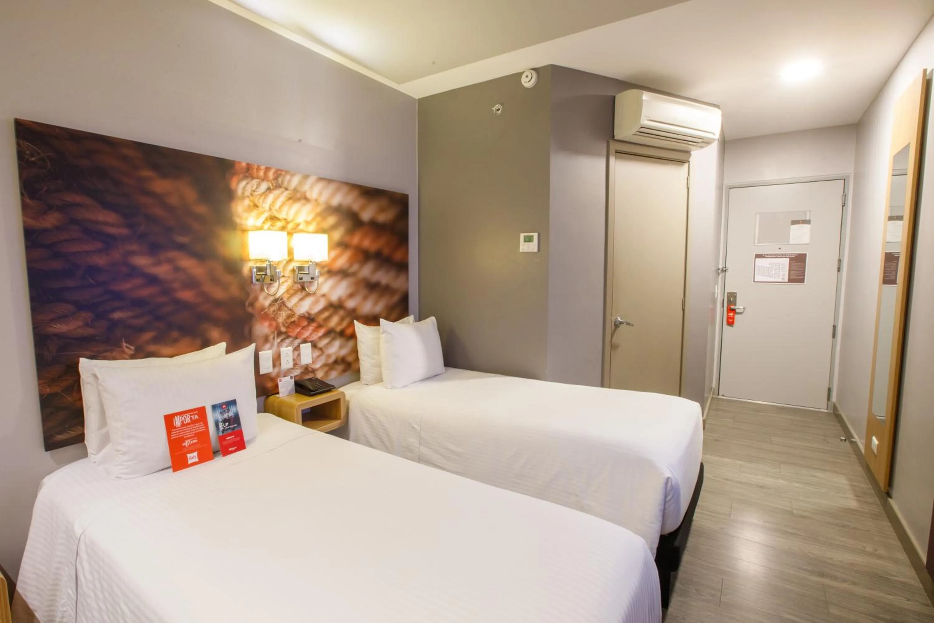 Property building, Bed in ibis Quito