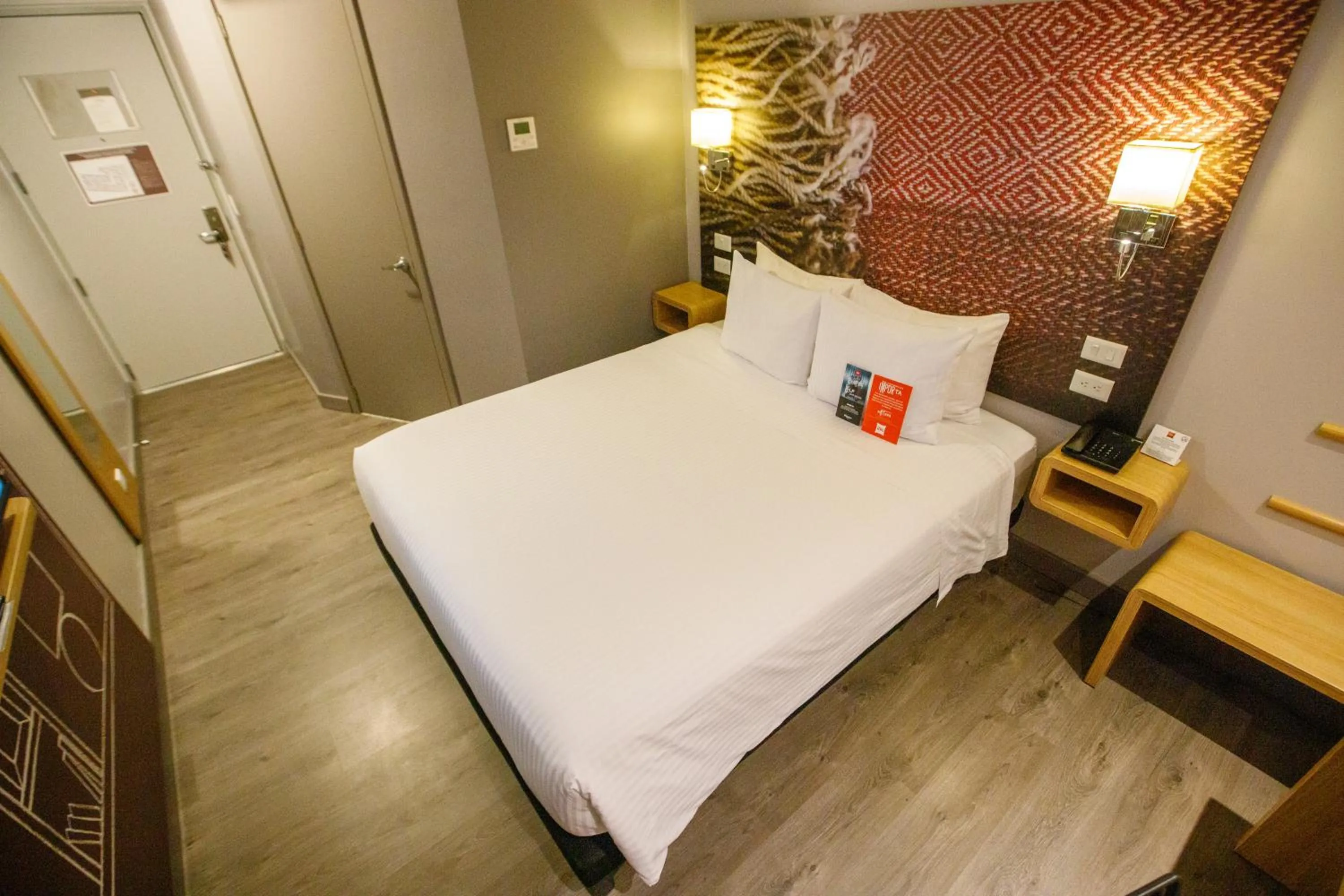 Property building, Bed in ibis Quito