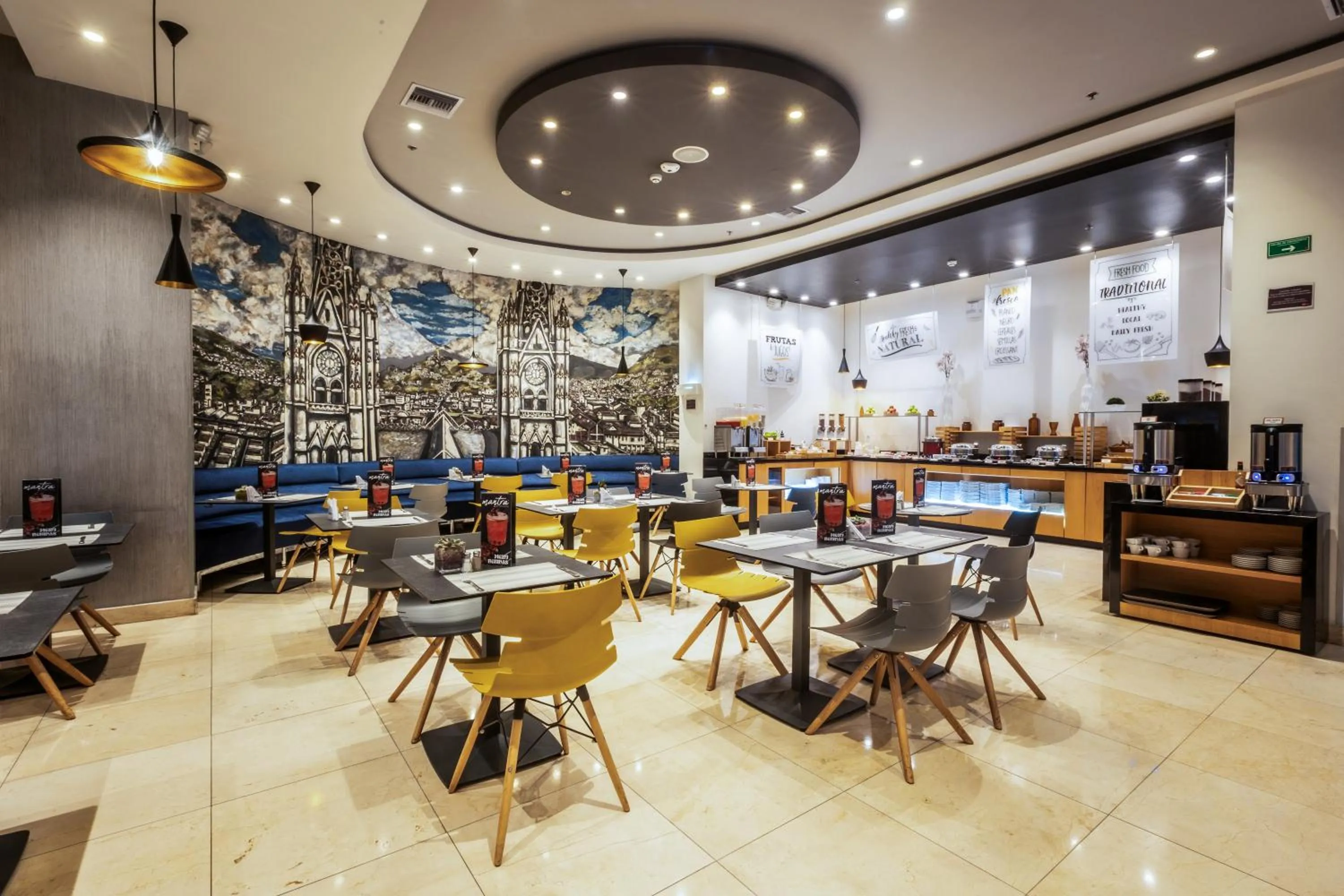 Restaurant/places to eat in ibis Quito
