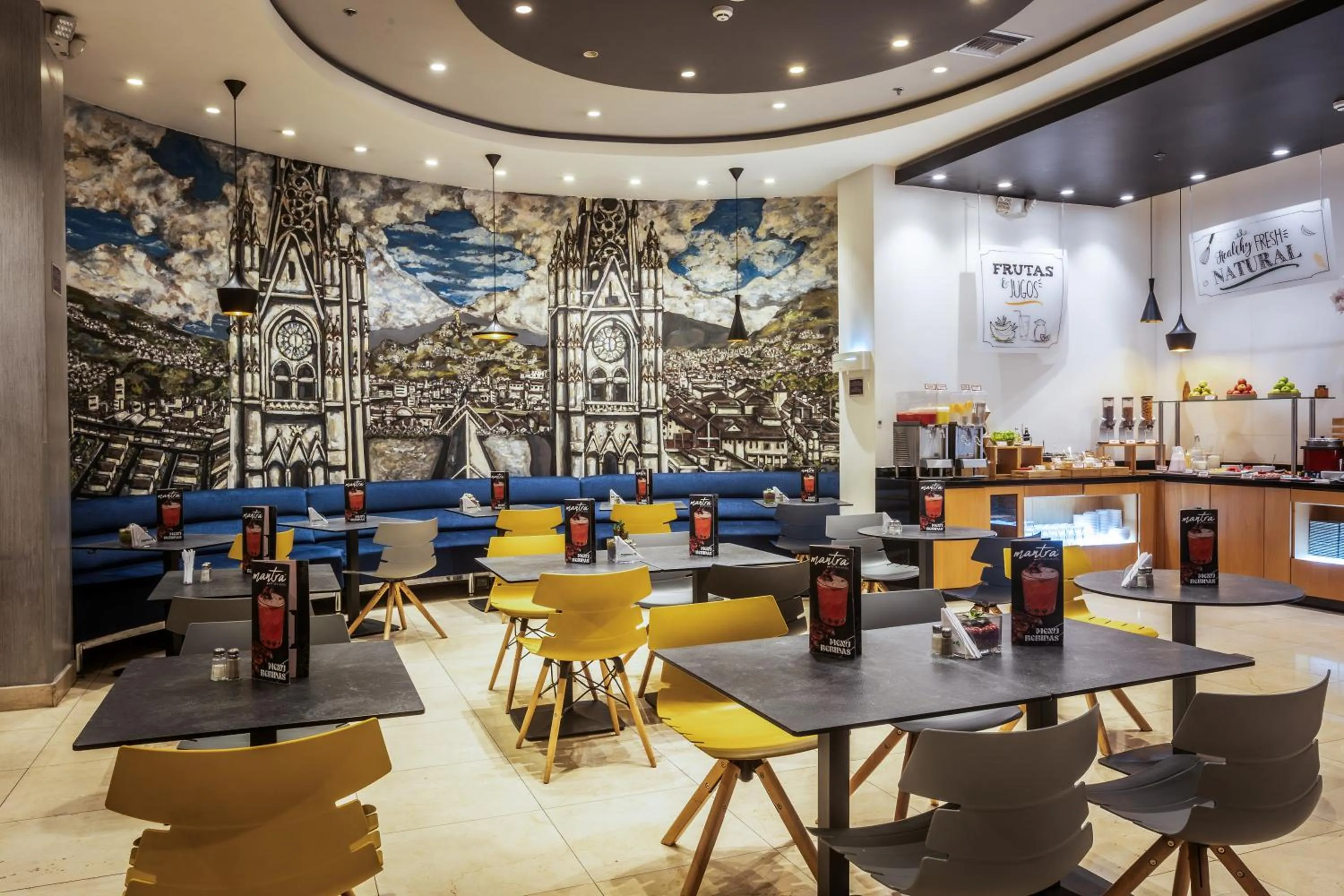 Restaurant/places to eat in ibis Quito