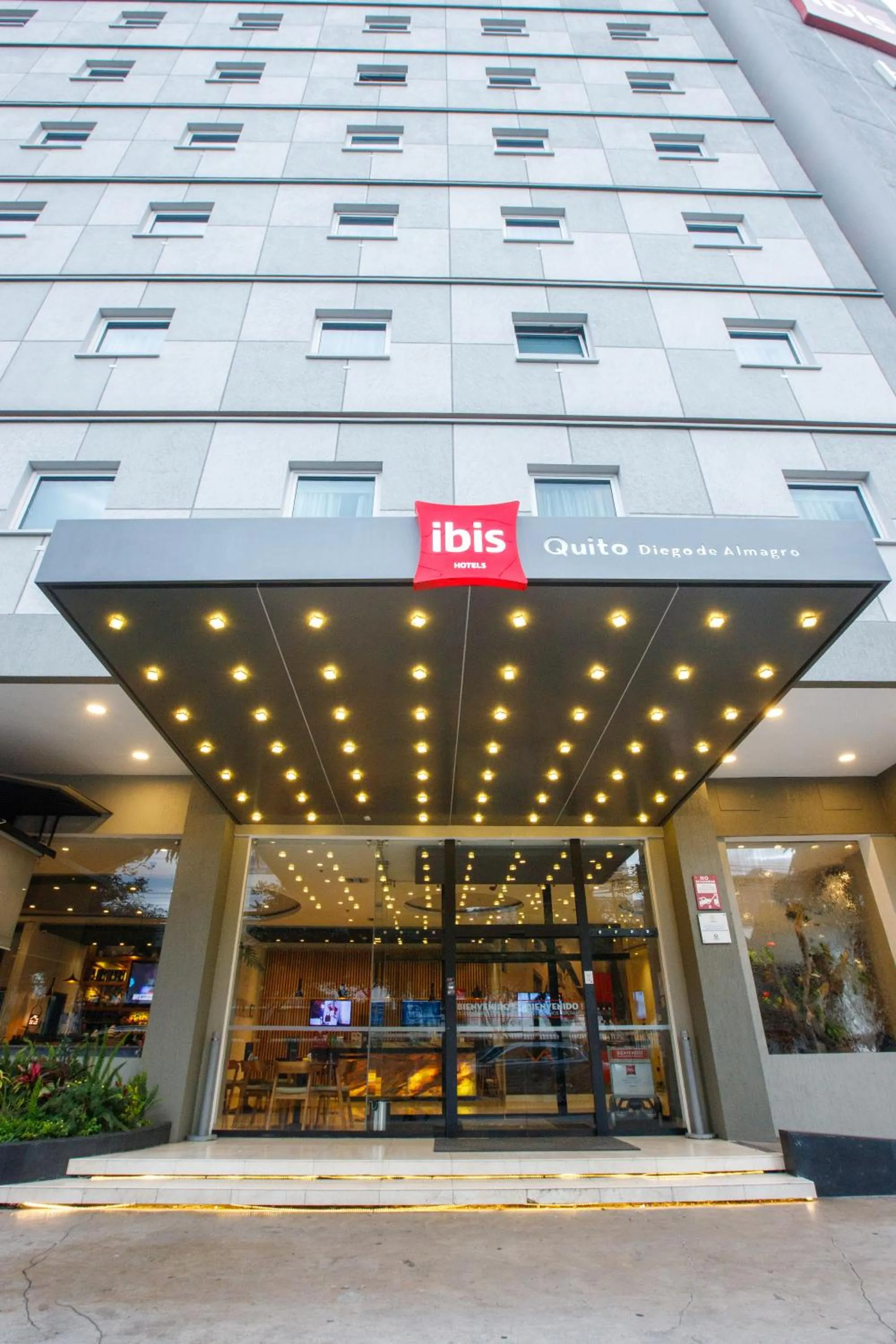 Property building in ibis Quito