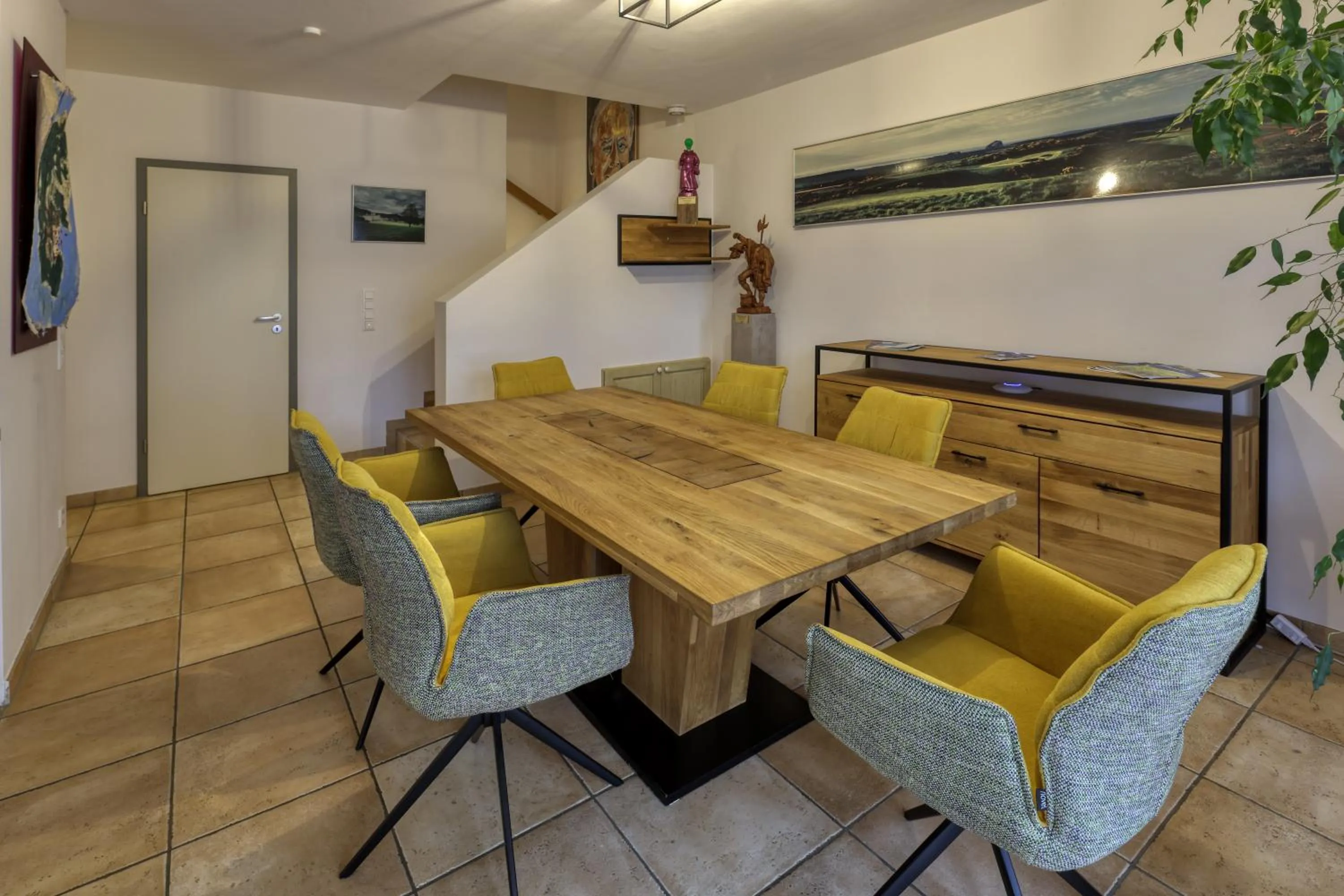 Dining area in AD1716 apARTments Marktheidenfeld