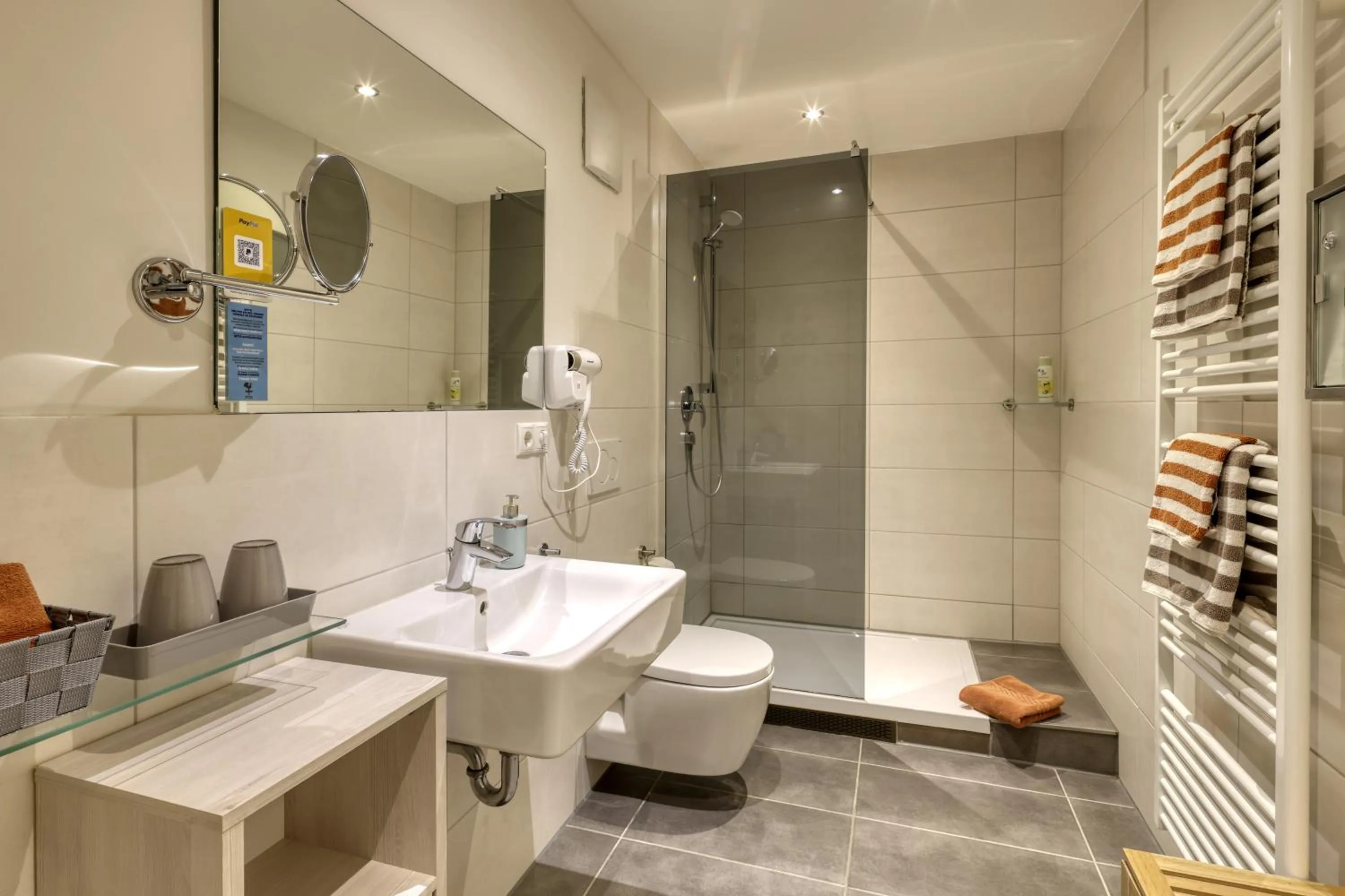 Shower in AD1716 apARTments Marktheidenfeld