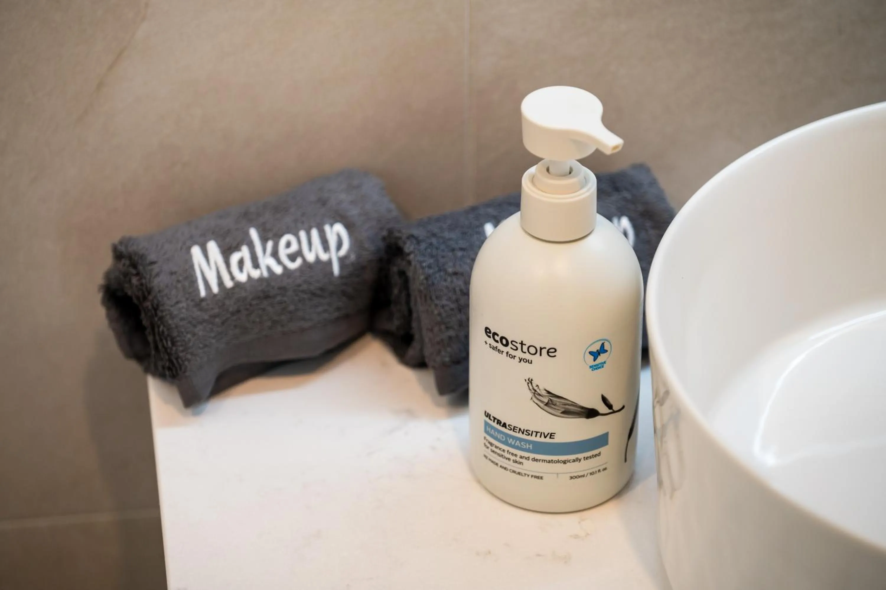 Bathroom in Luxe Suites & Apartments