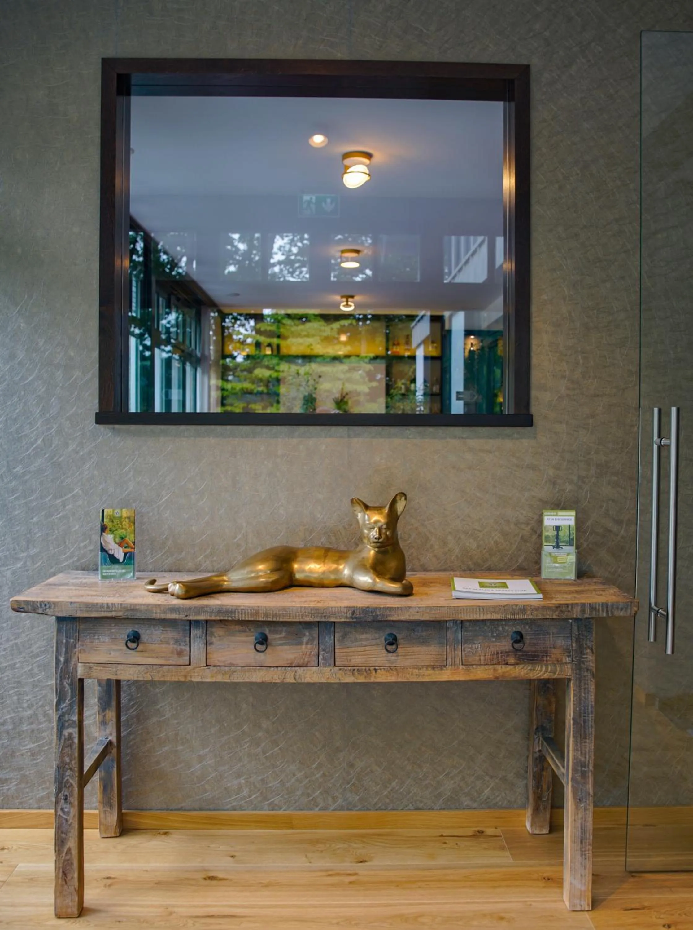 Restaurant/places to eat in Essensio Hotel Düsseldorf