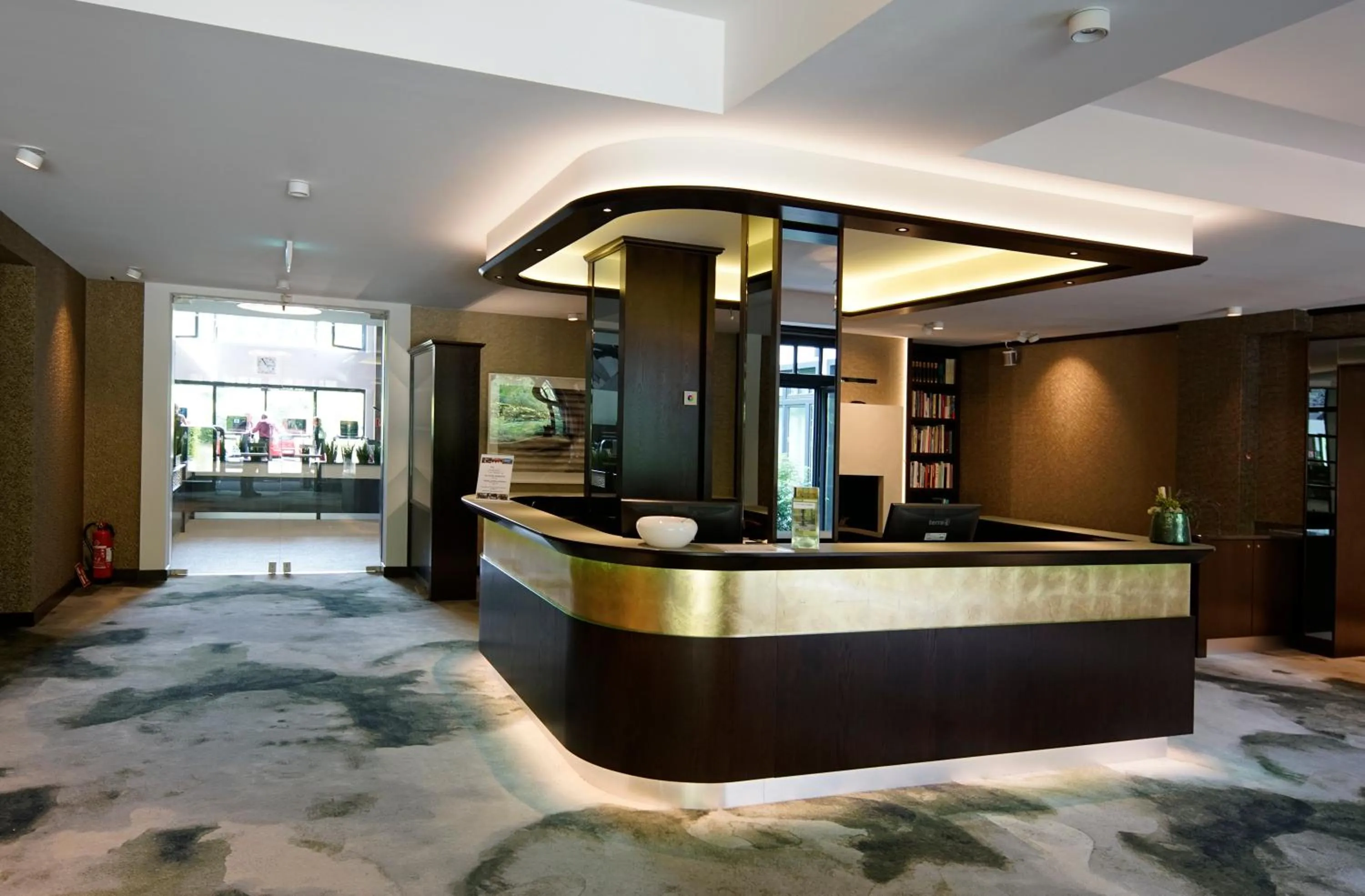 Staff in Essensio Hotel Düsseldorf