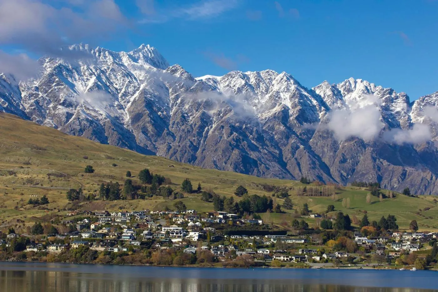 Lake view in Spinnaker Bay Apartments