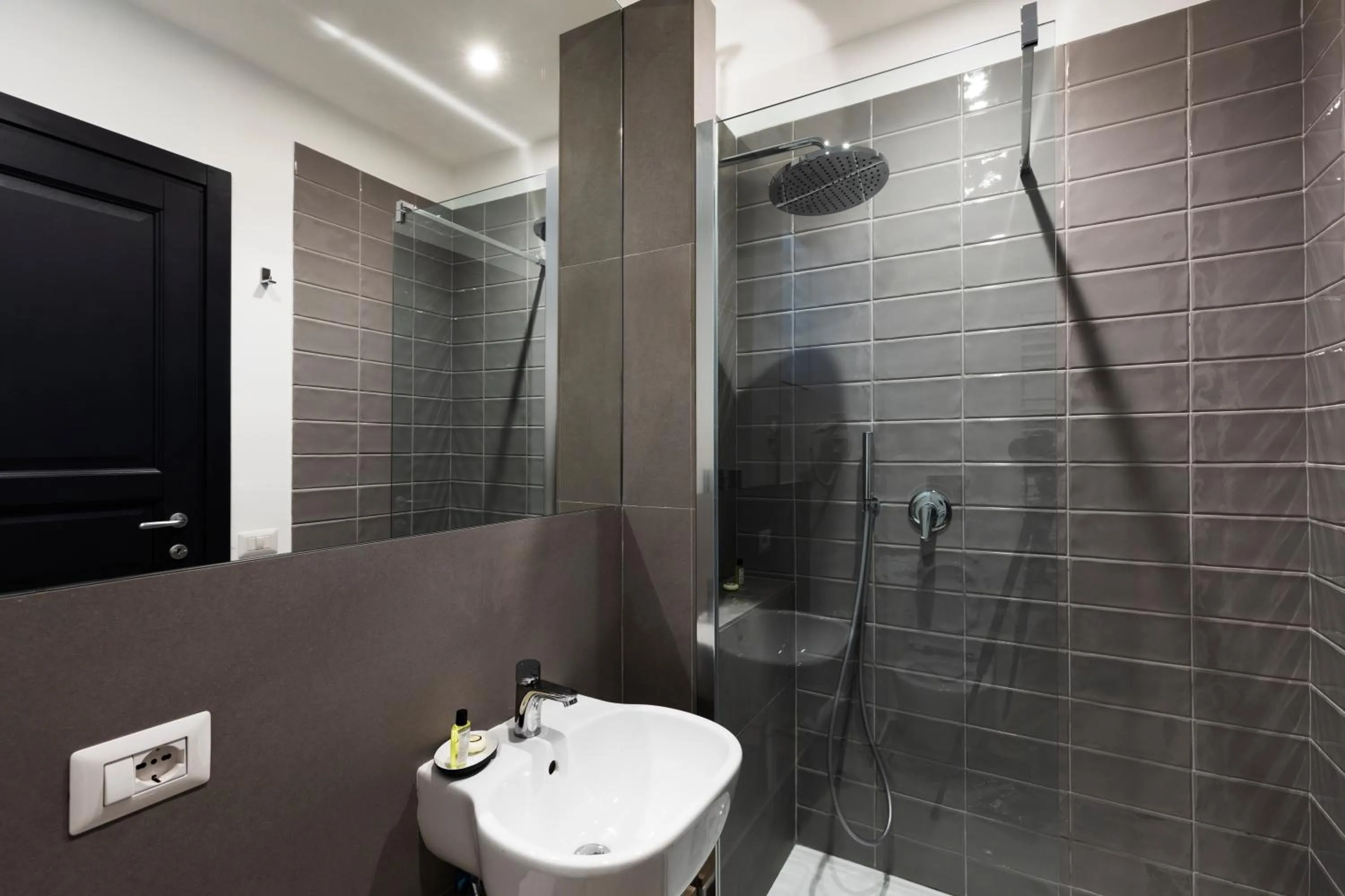 Shower in Acate81 Lifestyle Apartment