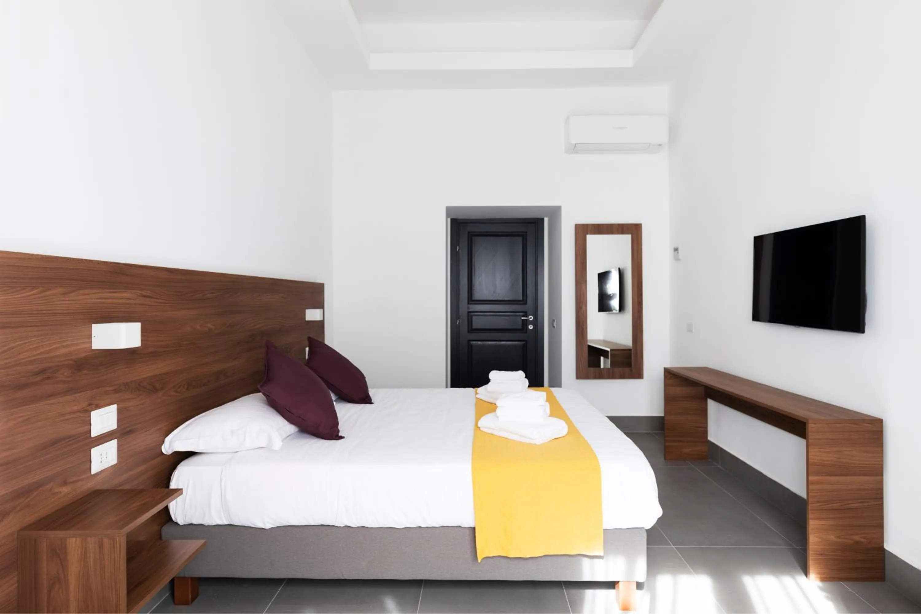 Bed in Acate81 Lifestyle Apartment