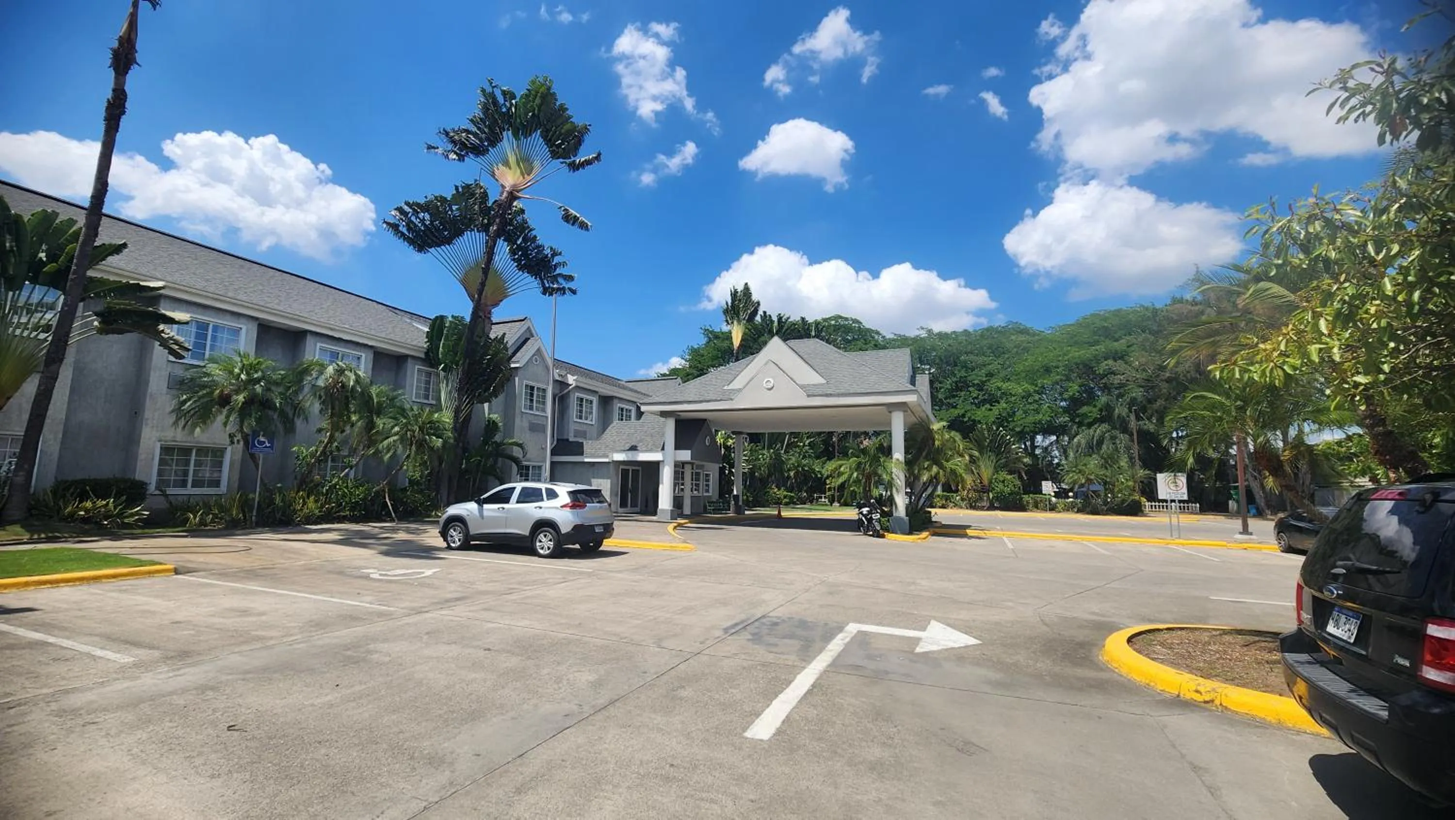 Property building in Metrotel Express