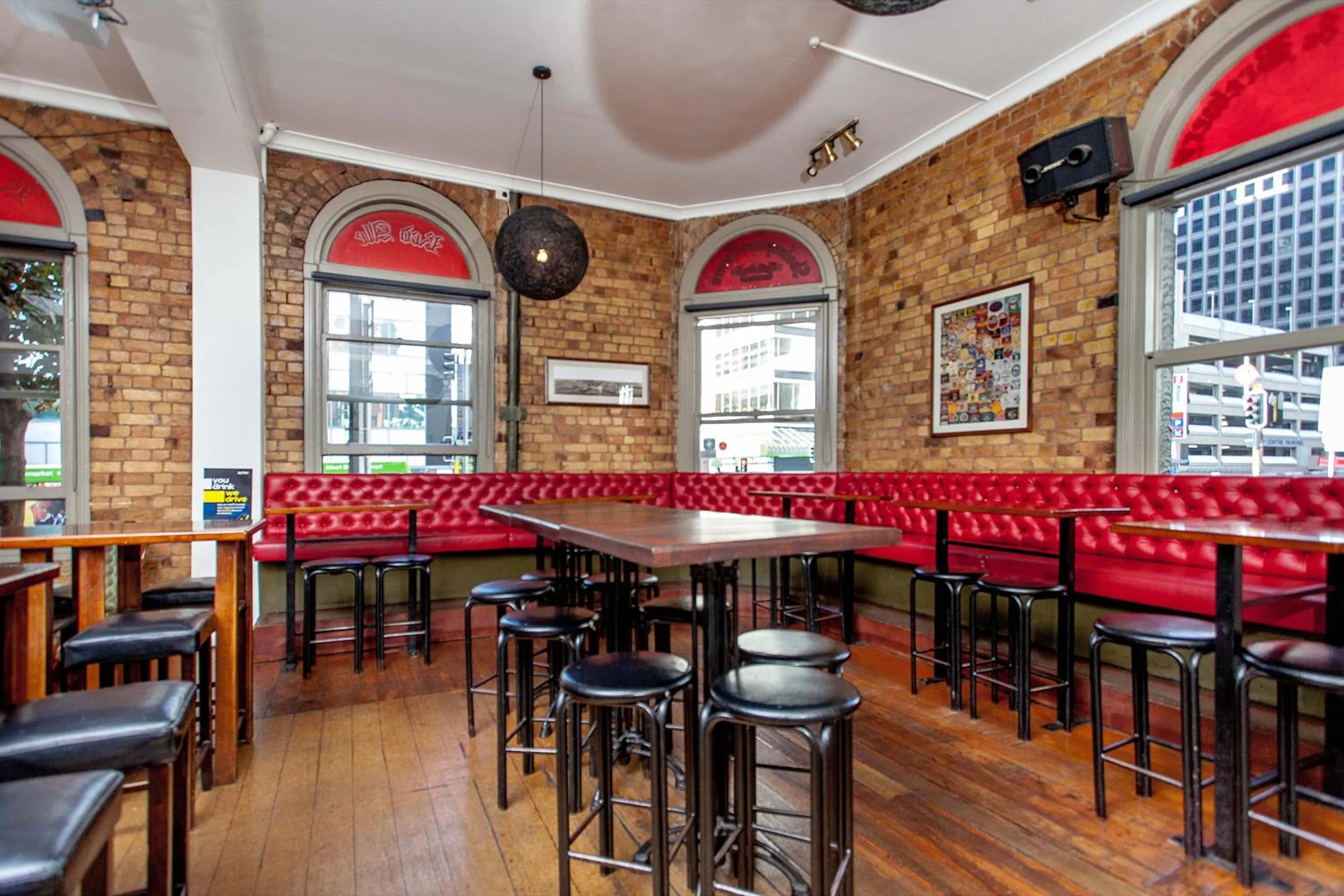 Restaurant/places to eat in The Shakespeare Hotel