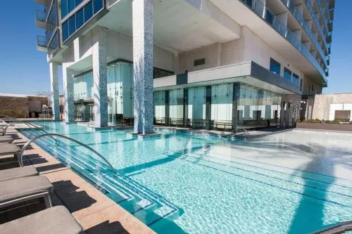 Palms Place strip view condo