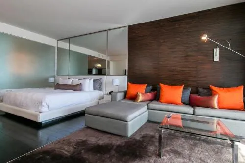 Palms Place strip view condo