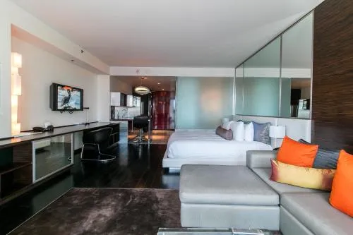 Palms Place strip view condo