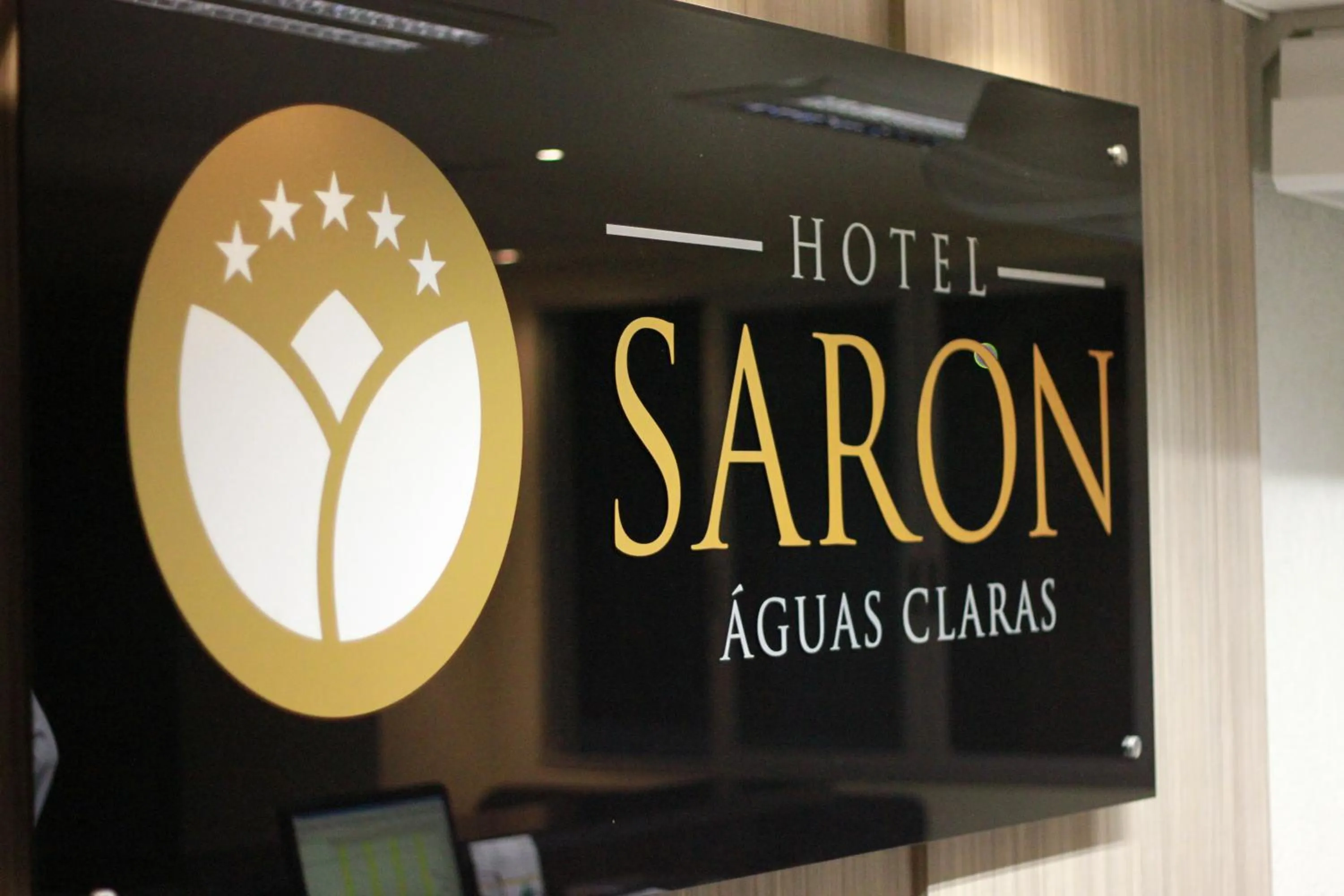 Hotel Saron