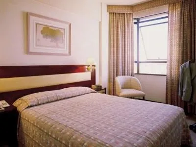 Bedroom, Bed in L'Hirondelle Flat Service