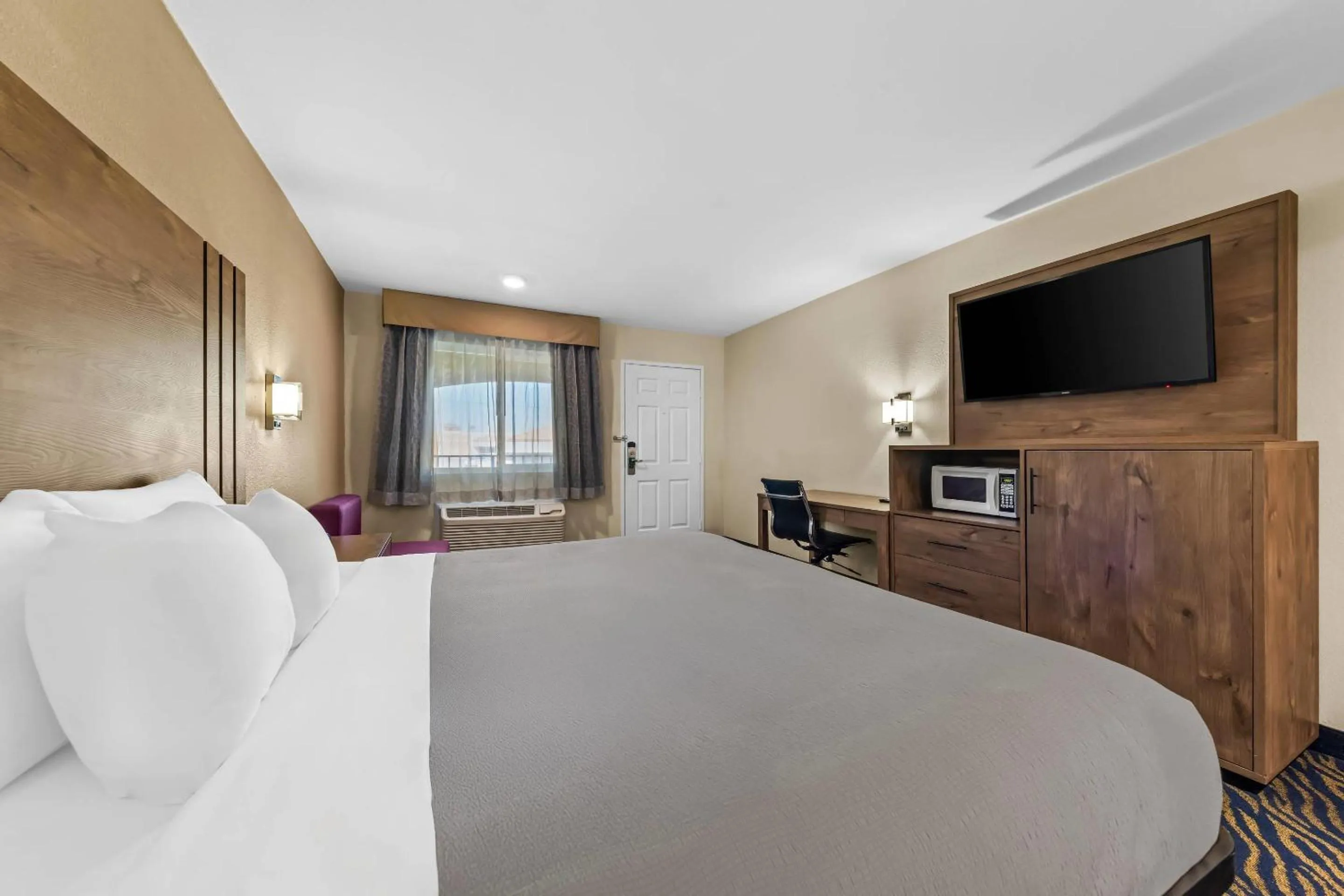 Bedroom, Bed in Quality Inn & Suites