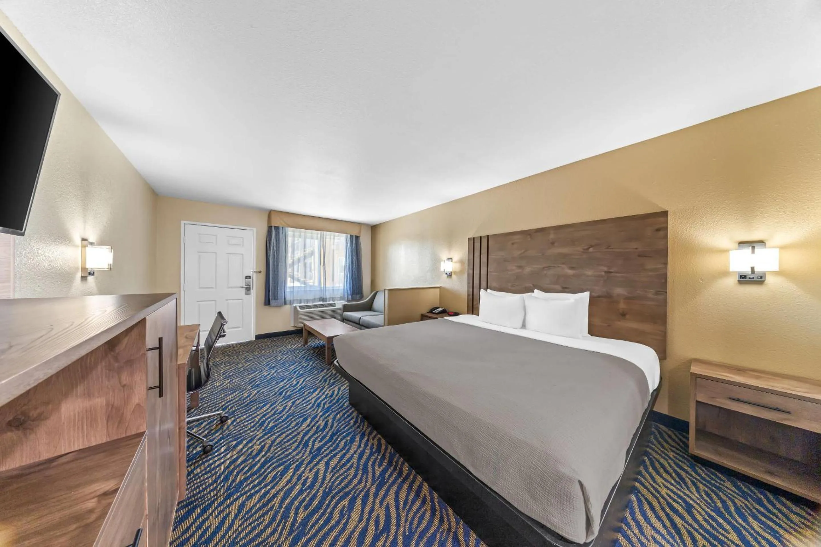 Bedroom, Bed in Quality Inn & Suites