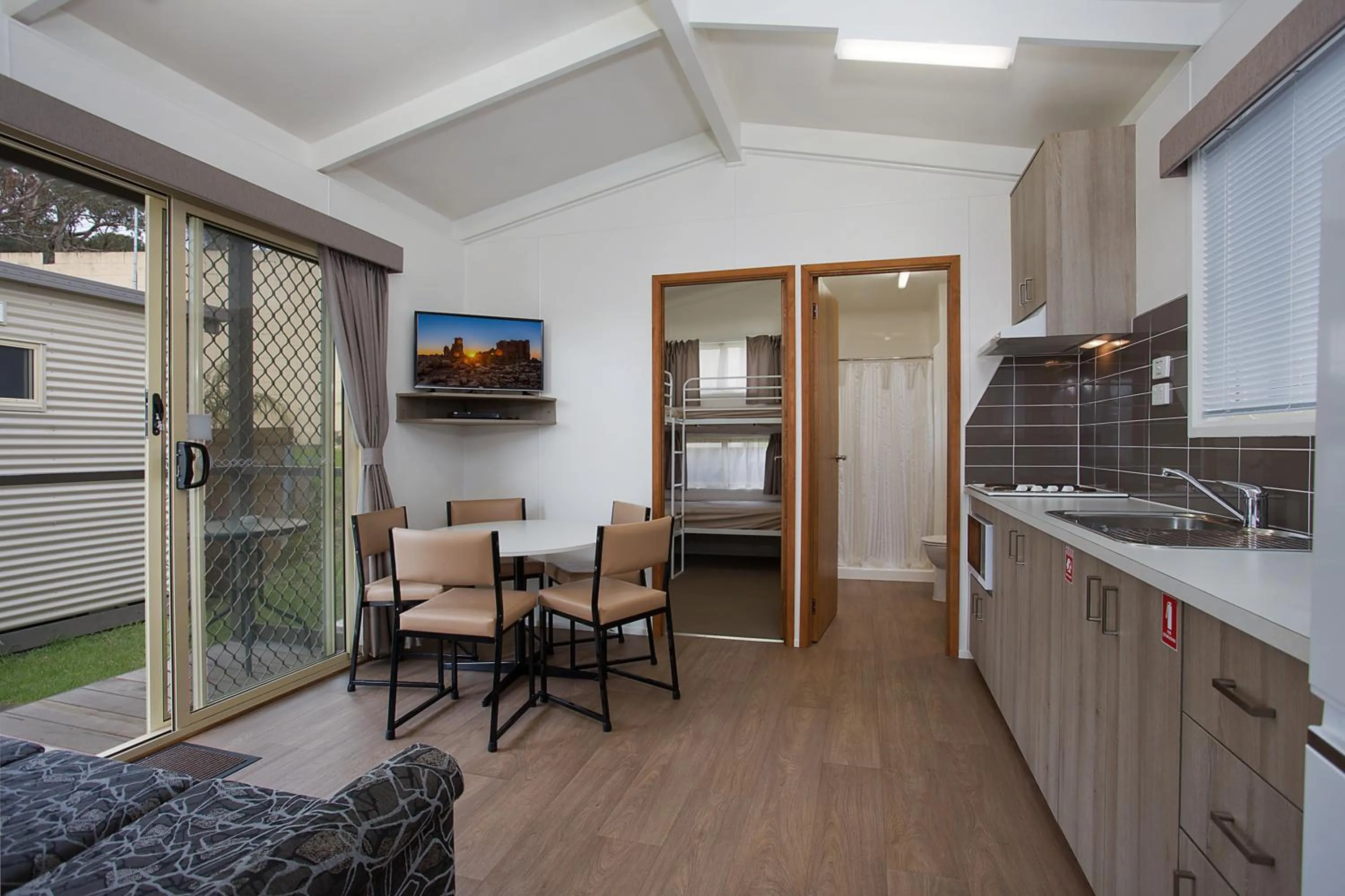 Kitchen or kitchenette in Warrnambool Motel and Holiday Park