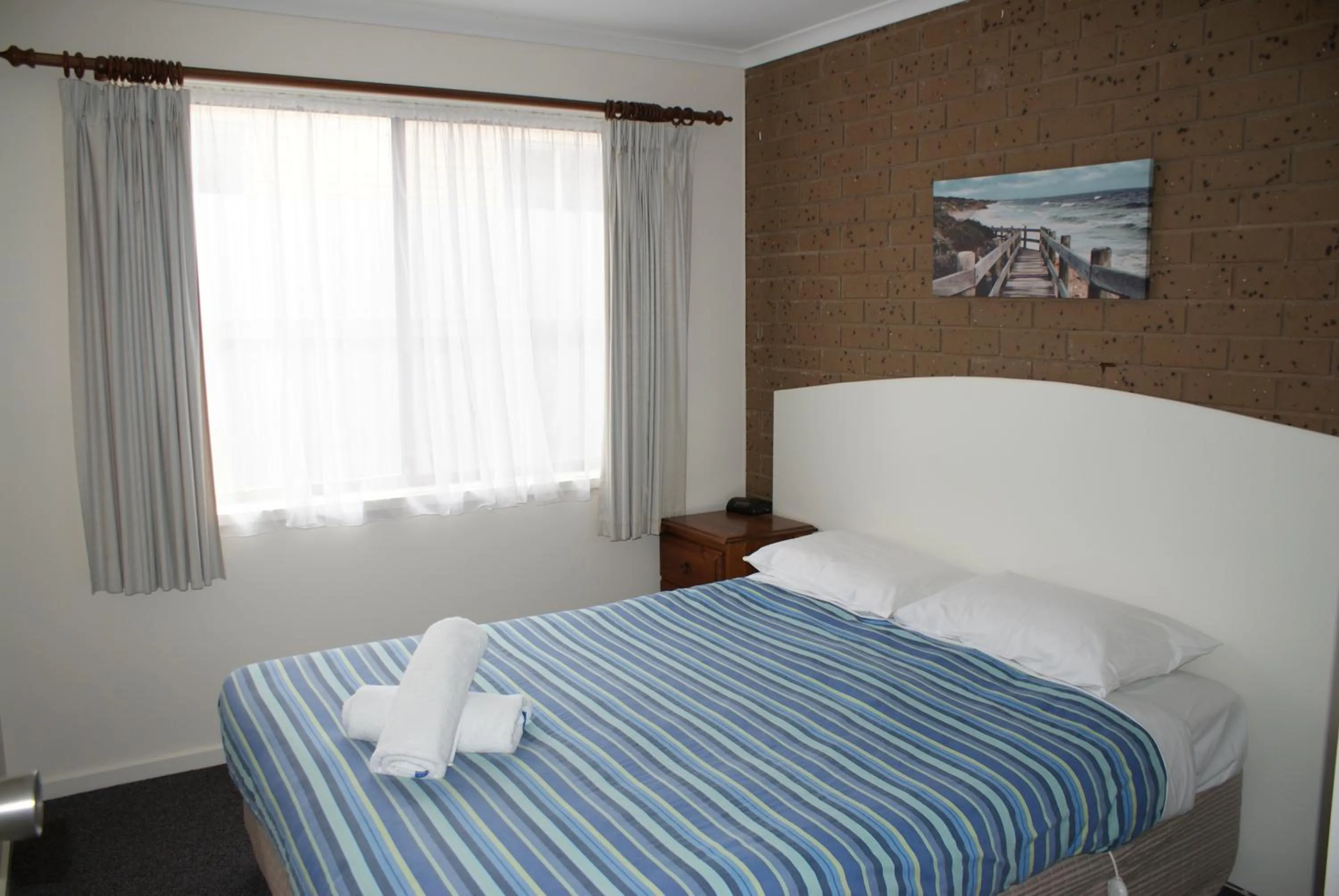 Bedroom, Bed in Warrnambool Motel and Holiday Park