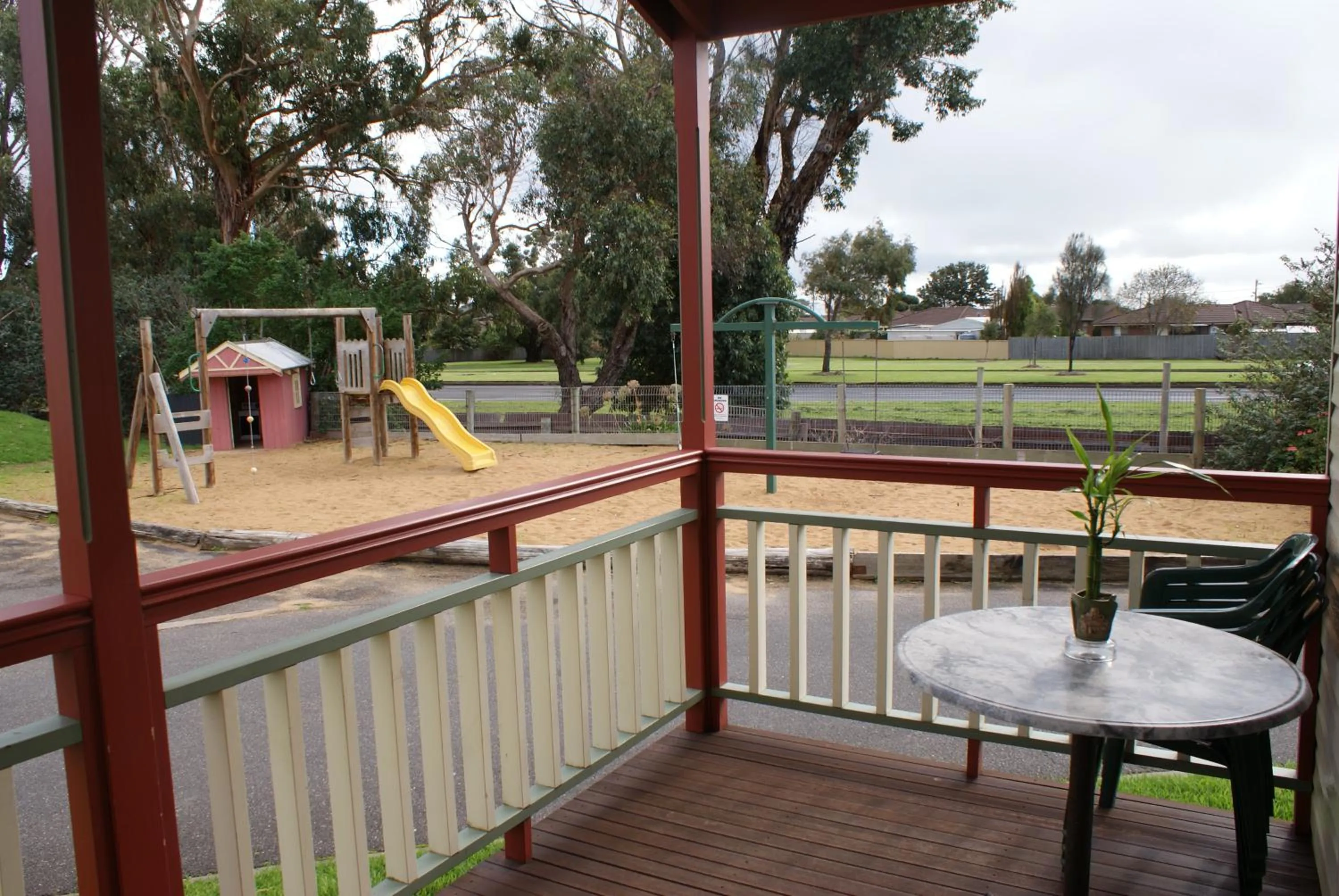 Patio in Warrnambool Motel and Holiday Park