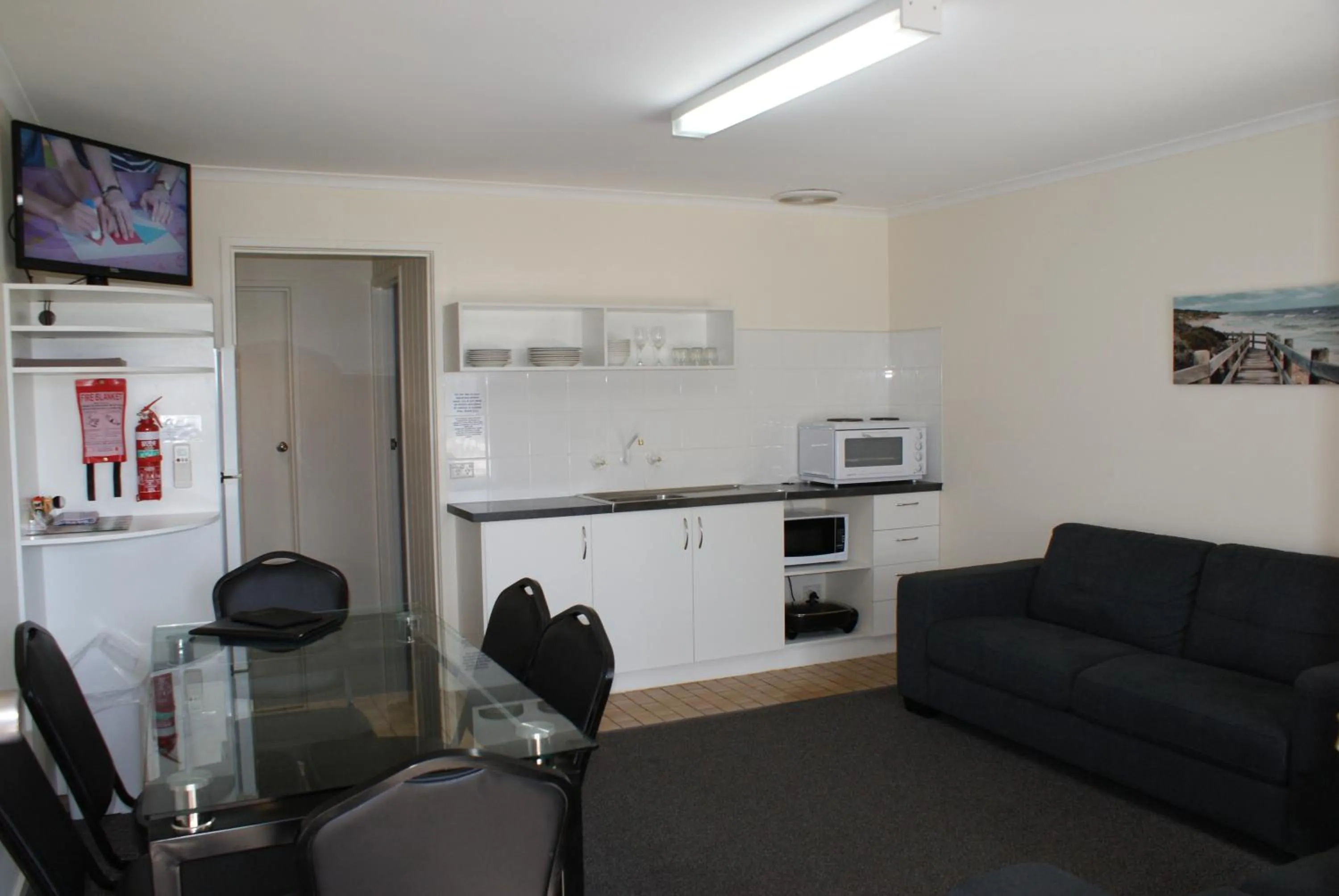 TV and multimedia in Warrnambool Motel and Holiday Park