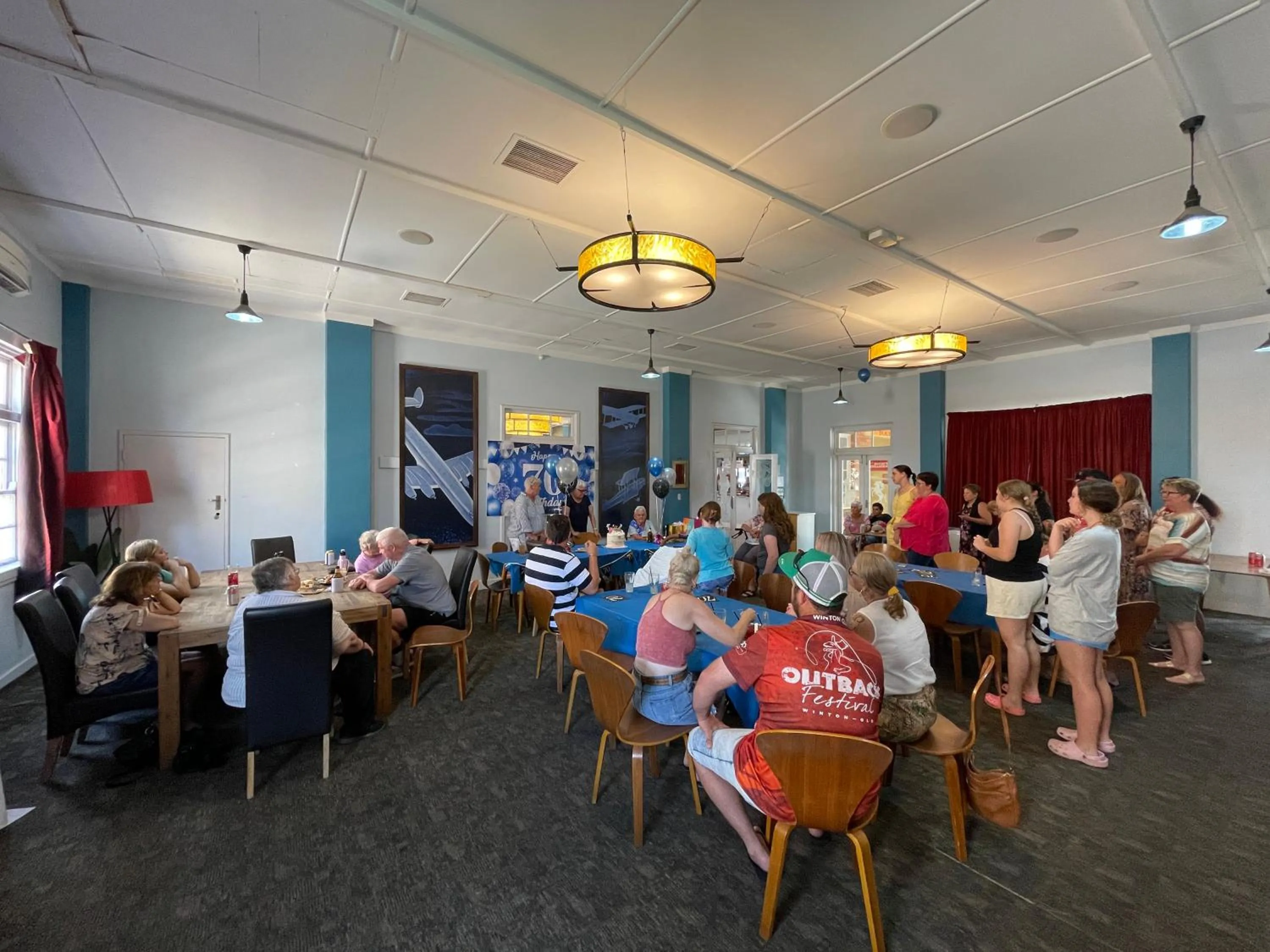 Restaurant/places to eat in North Gregory Hotel