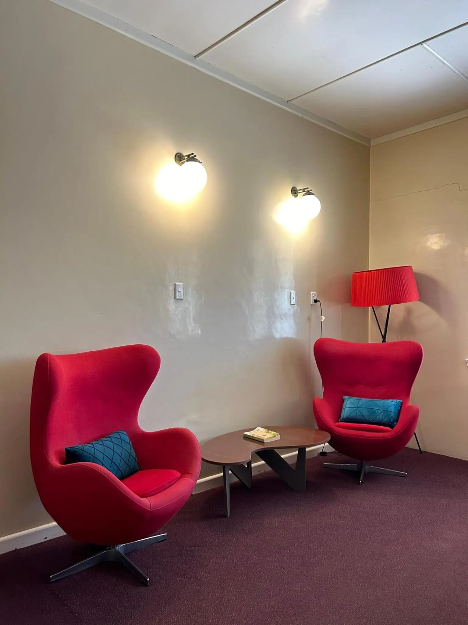 Seating area in North Gregory Hotel