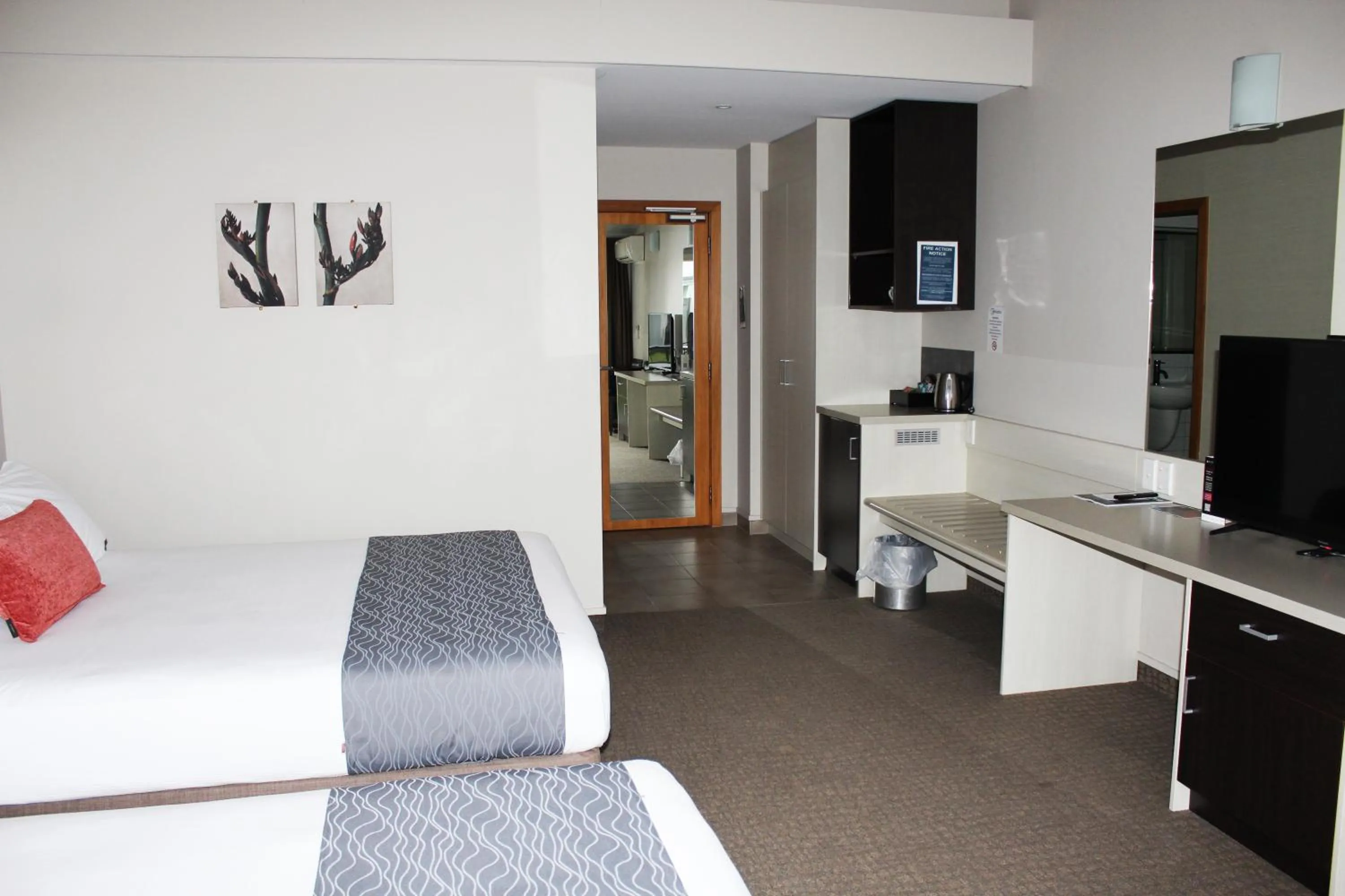 TV and multimedia, Bed in Copthorne Solway Park, Wairarapa