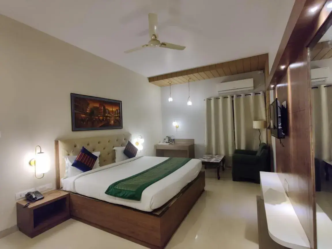 Queen Suite - single occupancy in Comfort Inn Shubhra, Ghazipur Queen Suite - single occupancy in Comfort Inn Shubhra, Ghazipur