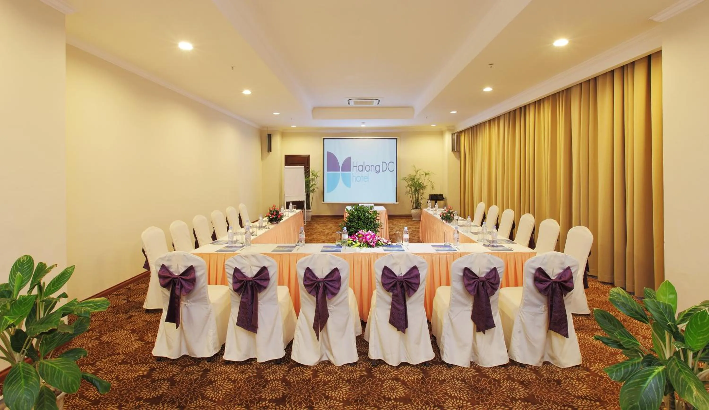 Business facilities in Ha Long DC Hotel