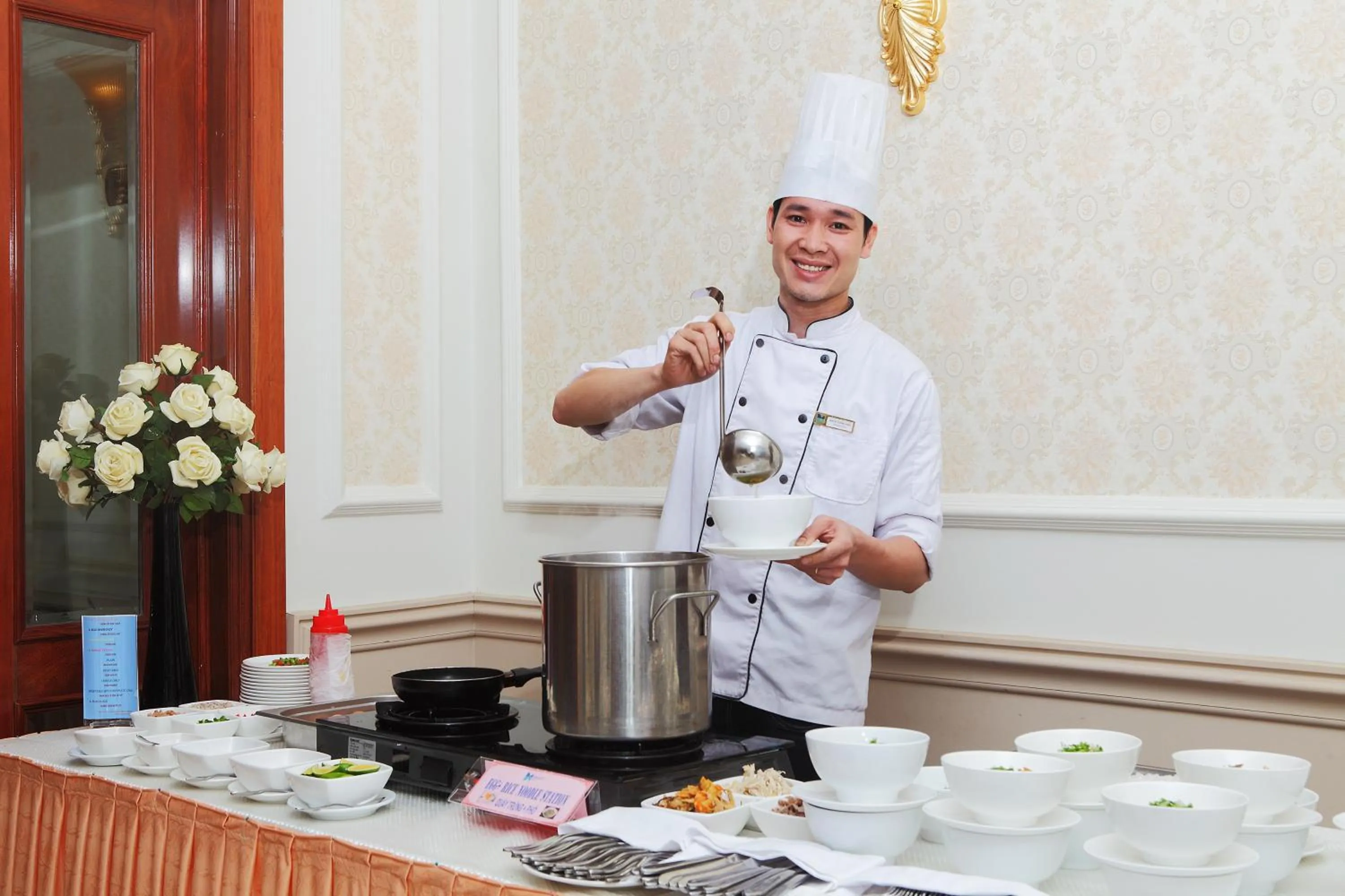 Restaurant/places to eat in Ha Long DC Hotel