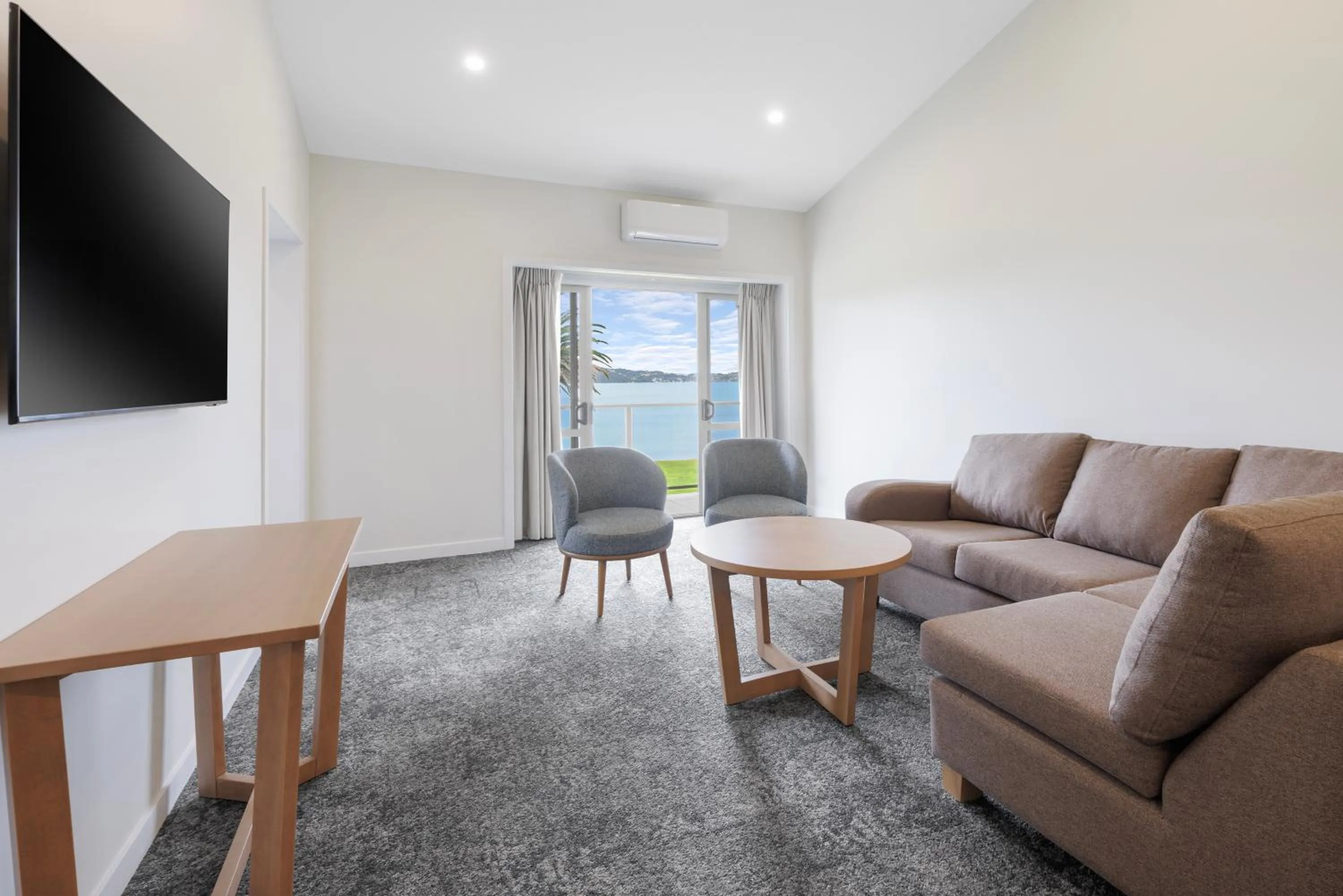 TV and multimedia in Copthorne Hotel & Resort Bay Of Islands