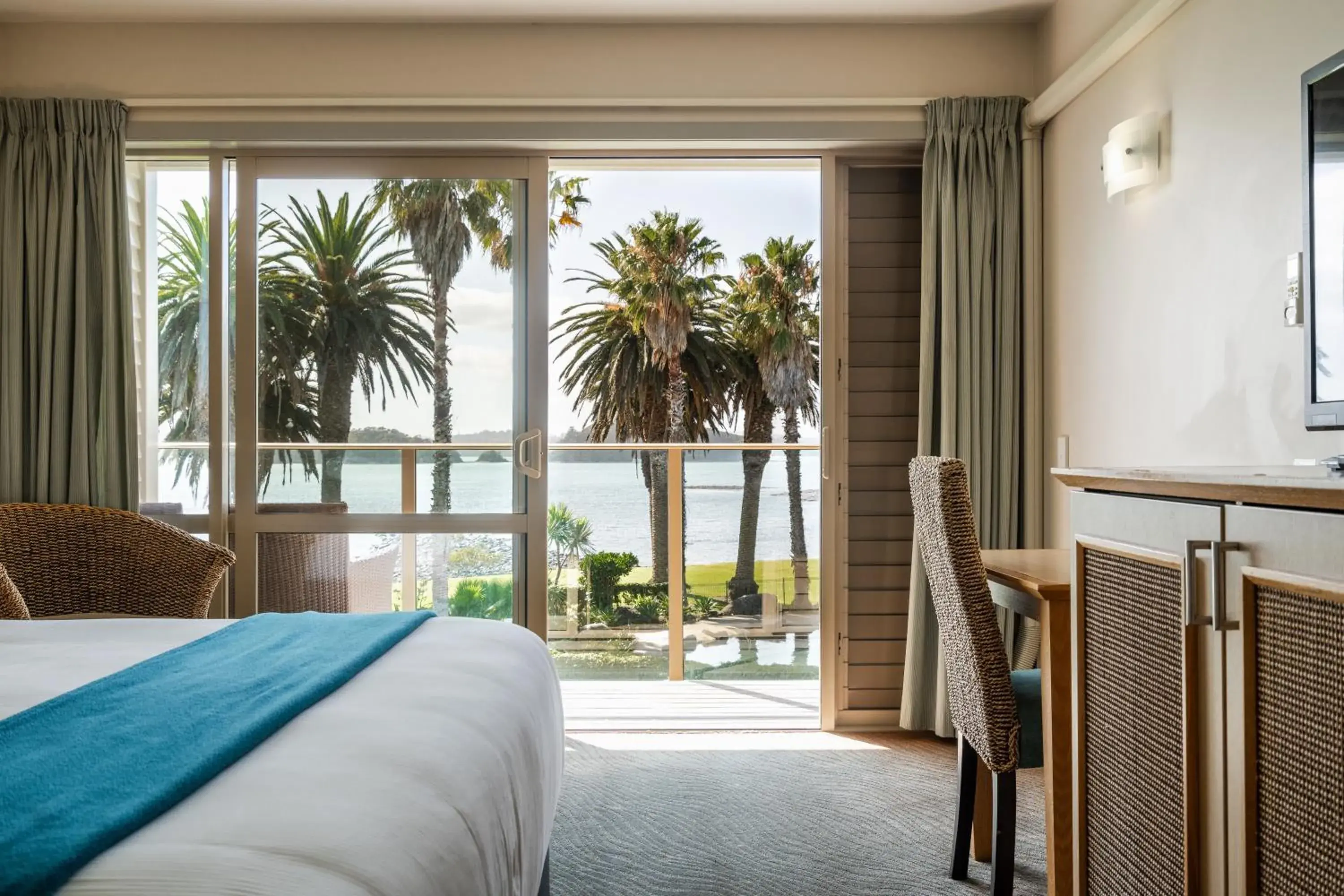 Seaview 1 King in Copthorne Hotel & Resort Bay Of Islands Seaview 1 King in Copthorne Hotel & Resort Bay Of Islands