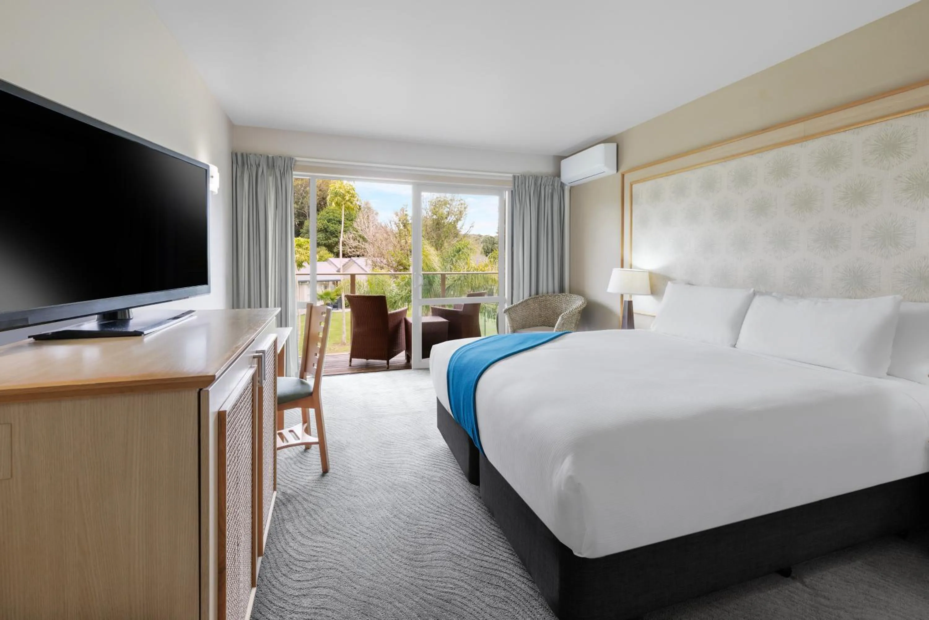 Bed in Copthorne Hotel & Resort Bay Of Islands