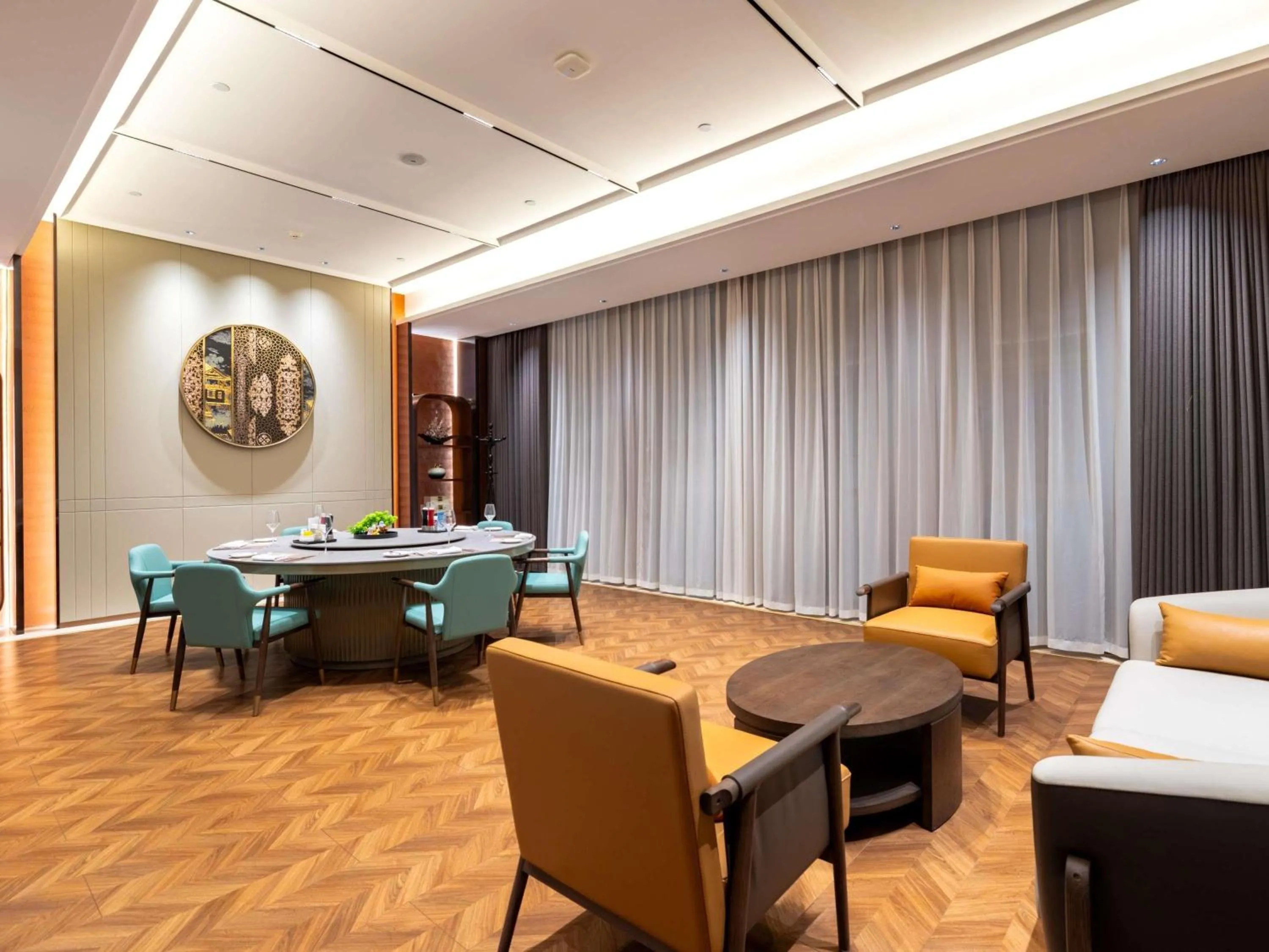 Restaurant/places to eat in Pullman Wuxi New Lake