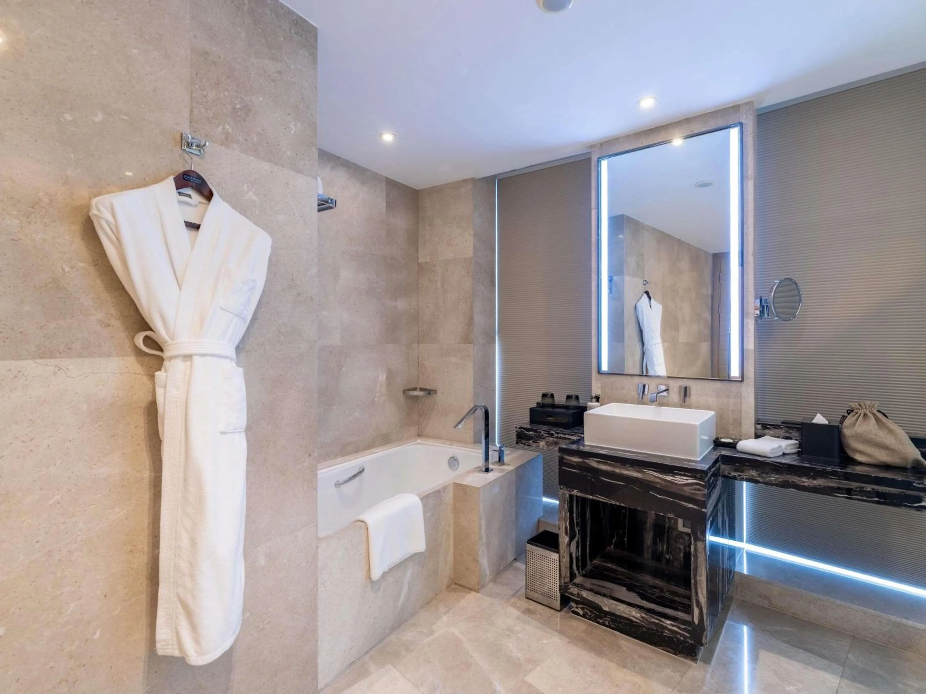 Bedroom in Pullman Wuxi New Lake