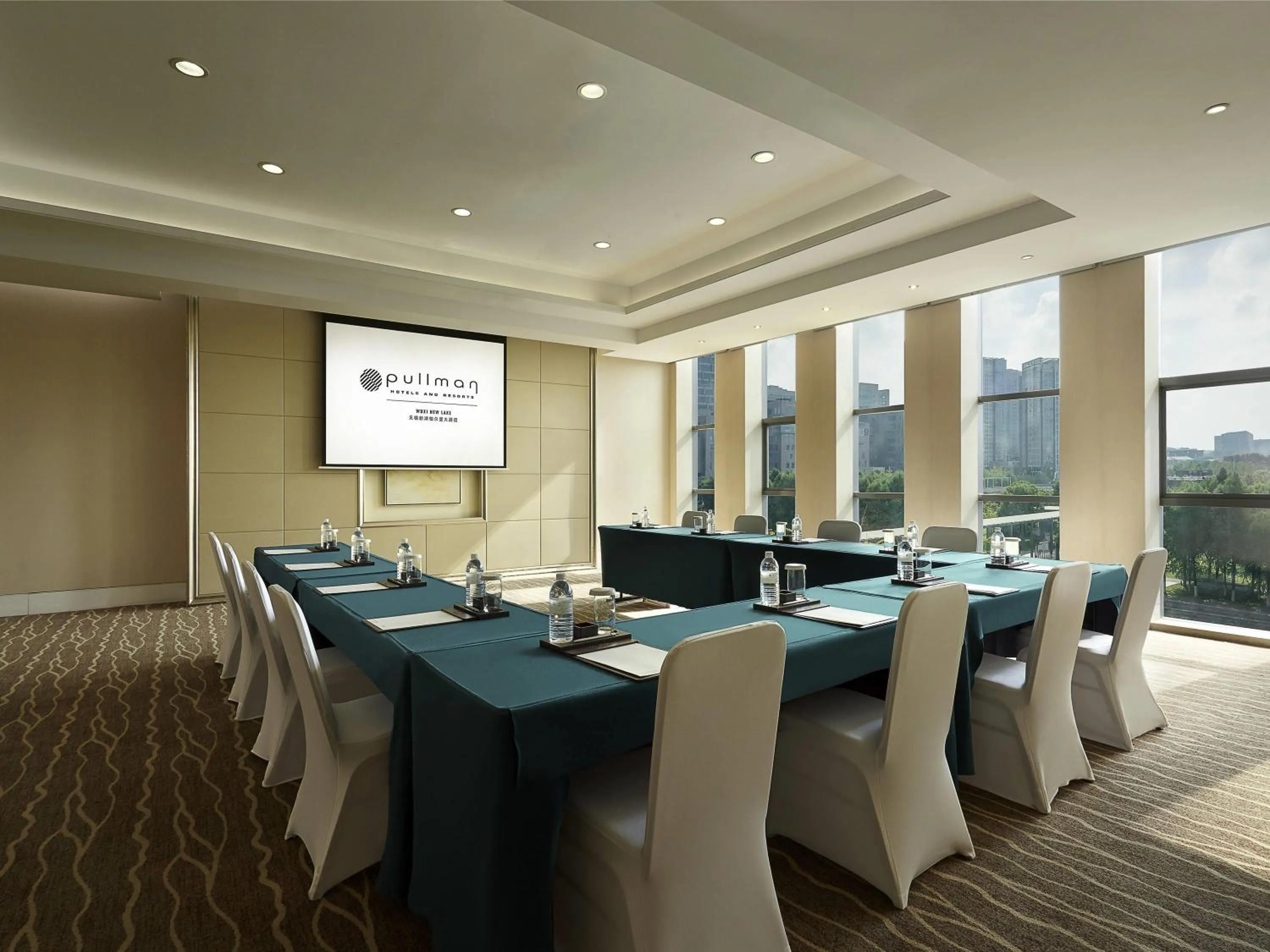 Meeting/conference room in Pullman Wuxi New Lake